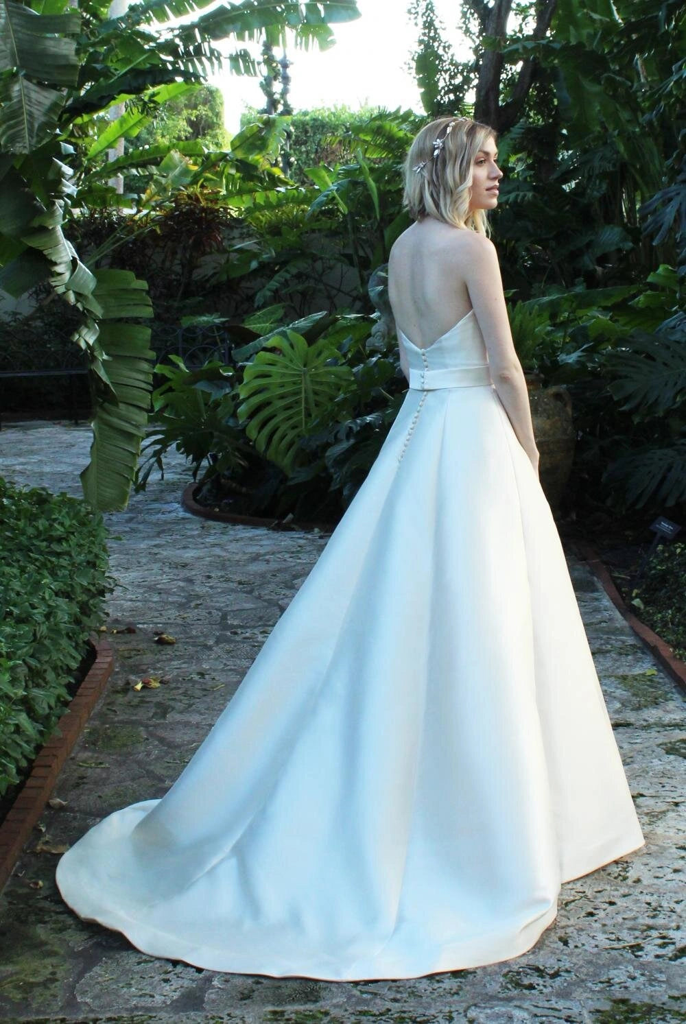 Augusta Jones Anna Wedding Dress Size 14 - Elegant Bridal Gown for Church Ceremony & Formal Events