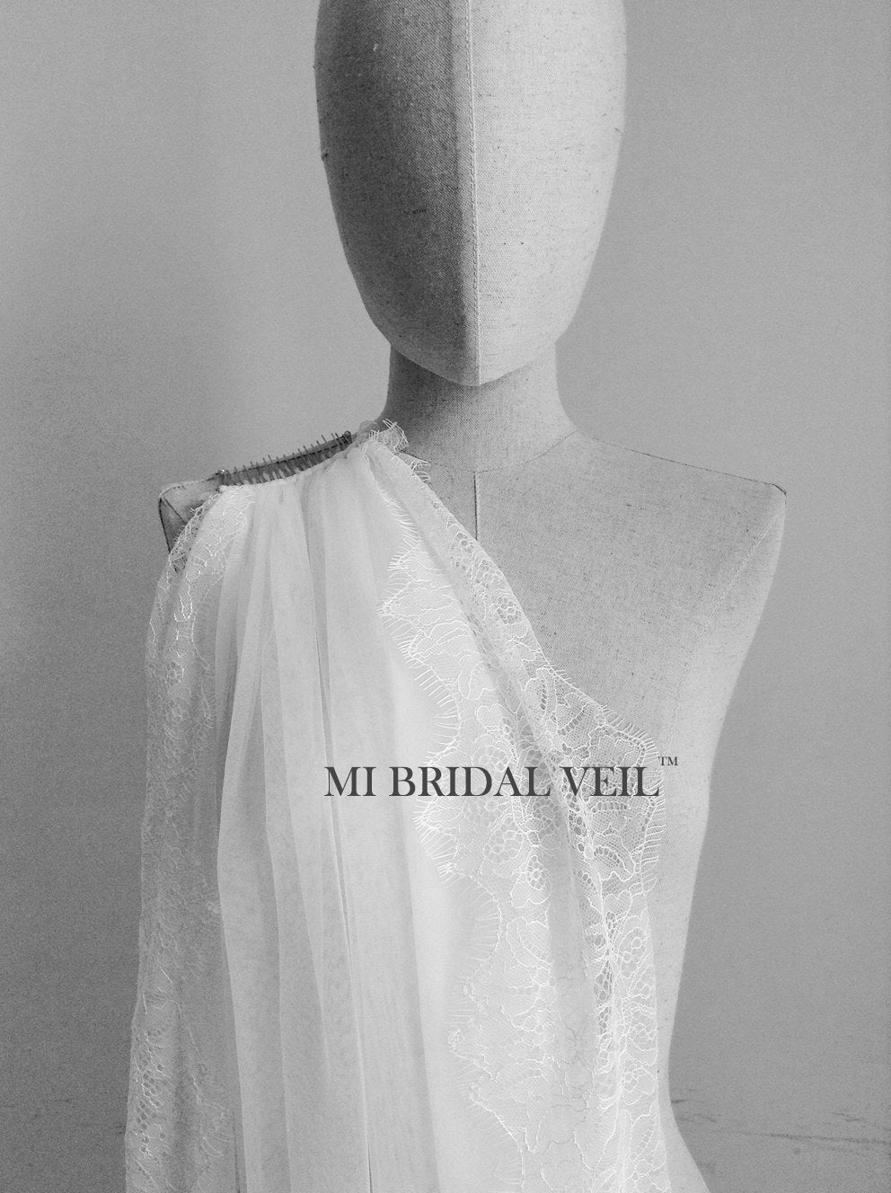 Elegant Chantilly Lace Wedding Veil - Fingertip Length Boho Bridal Veil for Romantic Ceremonies & Outdoor Weddings