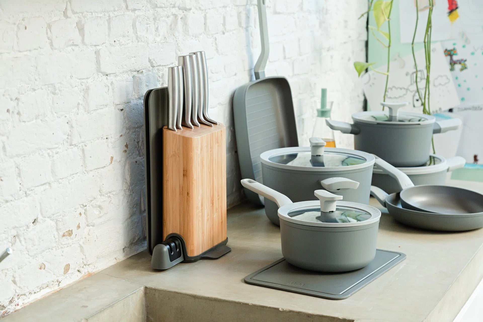11-Piece Premium Knife Block Set - High-Quality Stainless Steel Kitchen Knives for Chopping, Slicing & Dicing - Perfect for Home Chefs & Cooking Enthusiasts