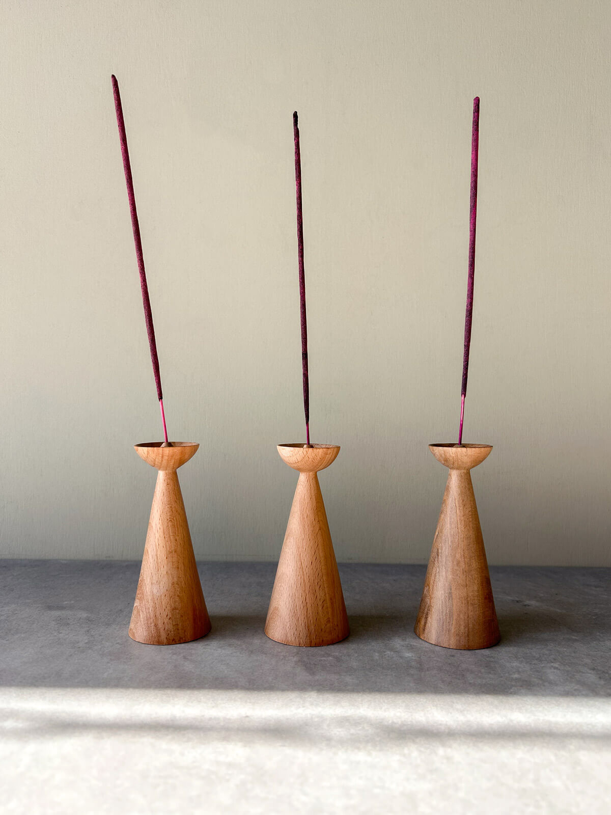 Premium Scottish Beech Wood Incense Holder for Cones - Handcrafted Aromatherapy & Meditation Accessory - Perfect for Home, Yoga Studio, and Spiritual Relaxation Spaces
