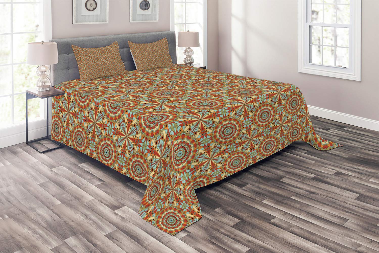 Ambesonne Oriental Bohemian Quilted Bedspread Set - King Size 3-Piece with 2 Pillow Shams, Colorful Geometric Persian Design for Bedroom Decor | Perfect for Master Bedroom, Guest Room & Bohemian Style Homes