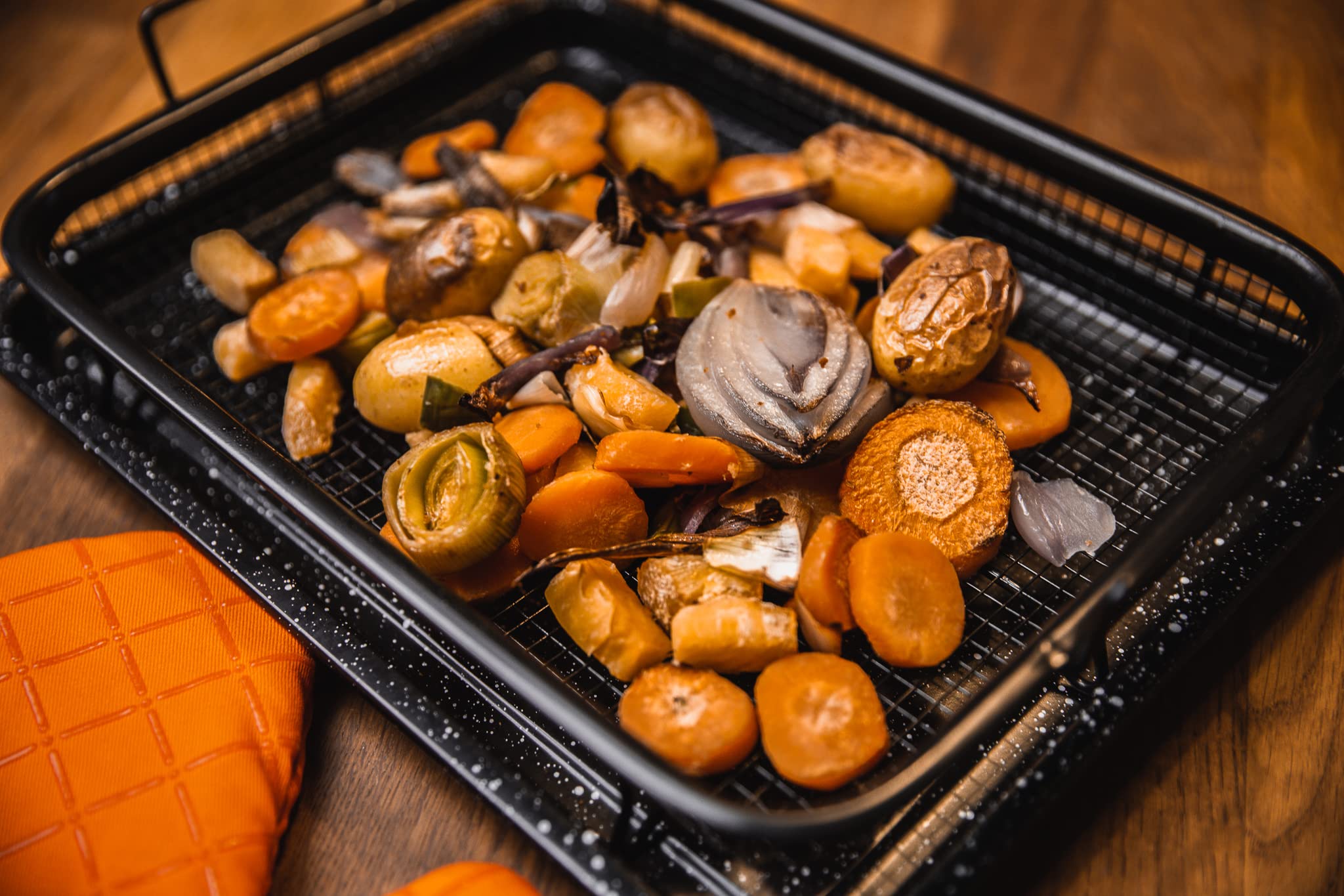 Non-Stick Copper Pep Crisper Oven Tray & Air Fryer Basket Set - 2pc Baking Pan for Crispy Chicken, Fries & Vegetables - Perfect for Air Frying, Roasting & Healthy Cooking