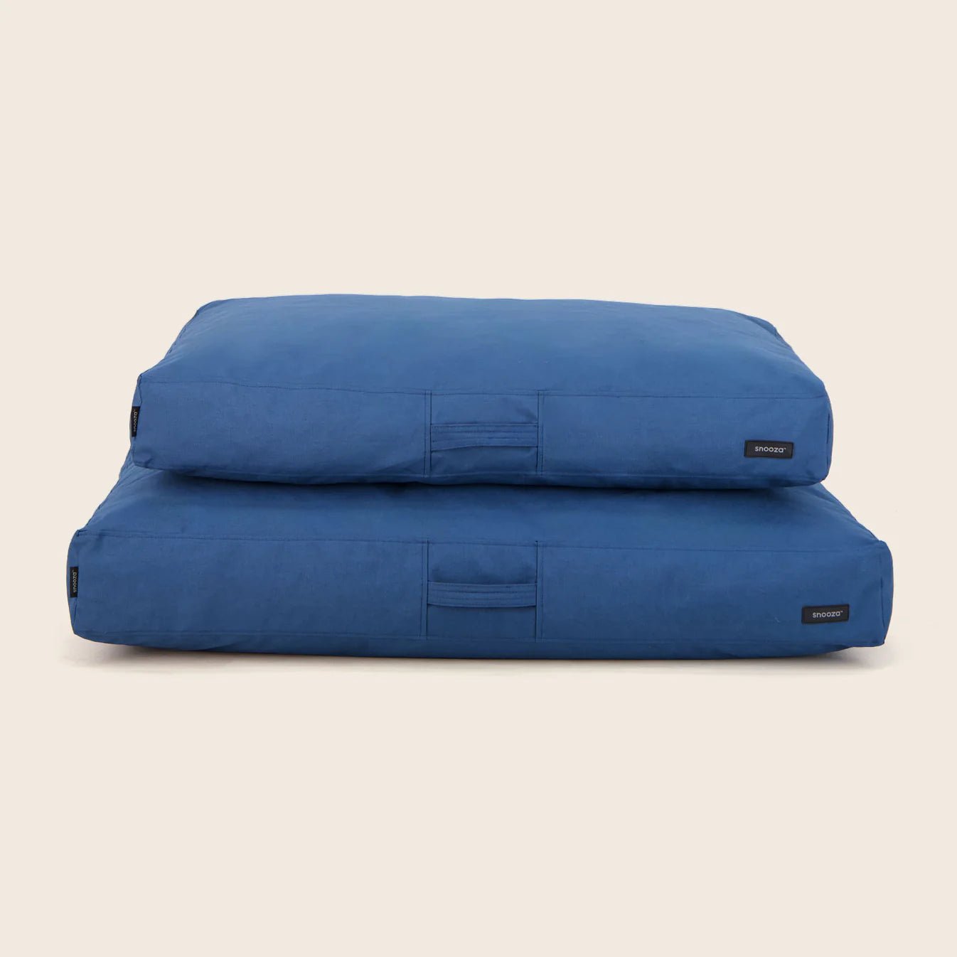 Modern D1000 Waterproof Outdoor Dog Bed – Heavy Duty Marine Grade for All Weather – Perfect for Patio, Backyard & Boat Use