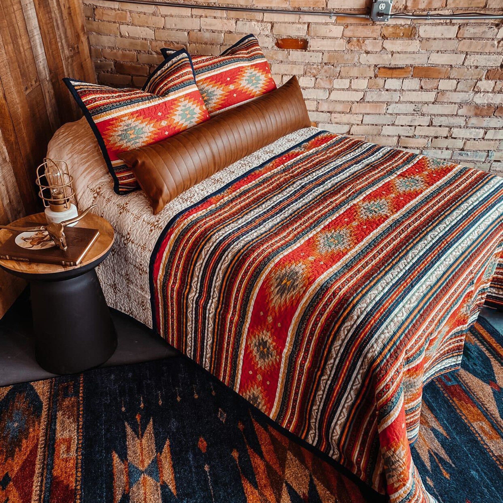 Del Sol Reversible Quilt Set - King Size, Ultra Soft Bedding Set with 3 Pieces (Comforter + 2 Pillow Shams) - Perfect for Master Bedroom, Guest Room & Cozy Home Decor