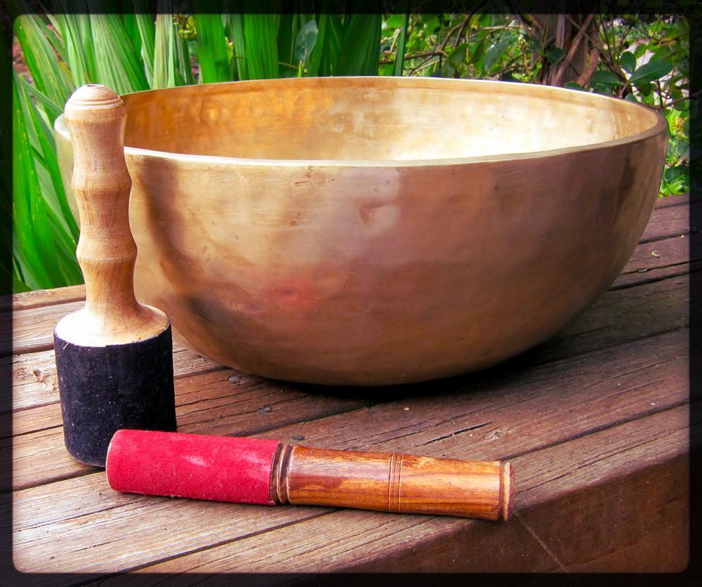 15 Inch Large Heart Chakra Singing Bowl Set for Meditation, Yoga & Sound Healing - Deep Relaxation & Chakra Balancing Therapy Tool