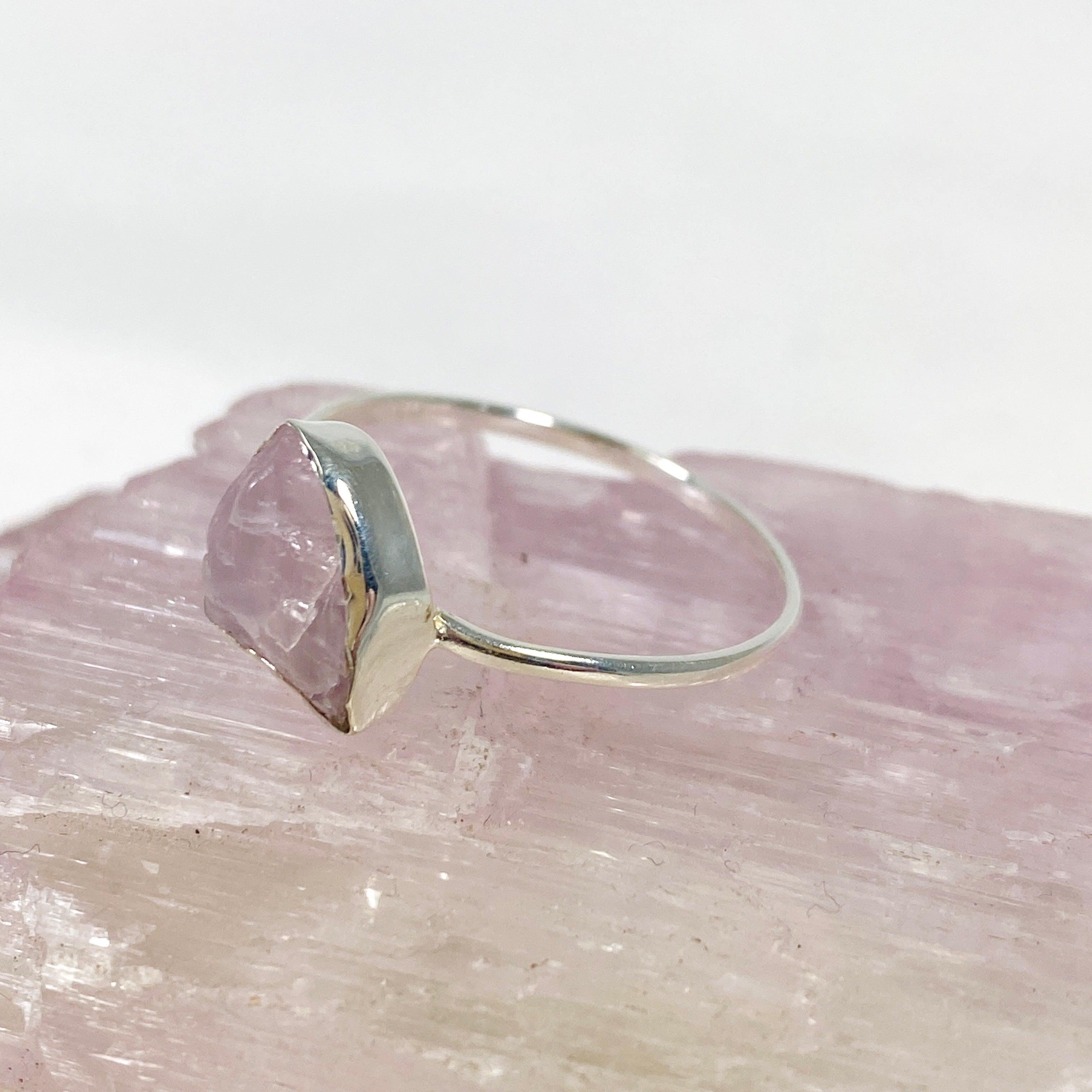 Natural Kunzite Raw Crystal Sterling Silver Band Ring for Women - Elegant Handmade Jewelry Gift for Birthday, Anniversary & Special Occasions