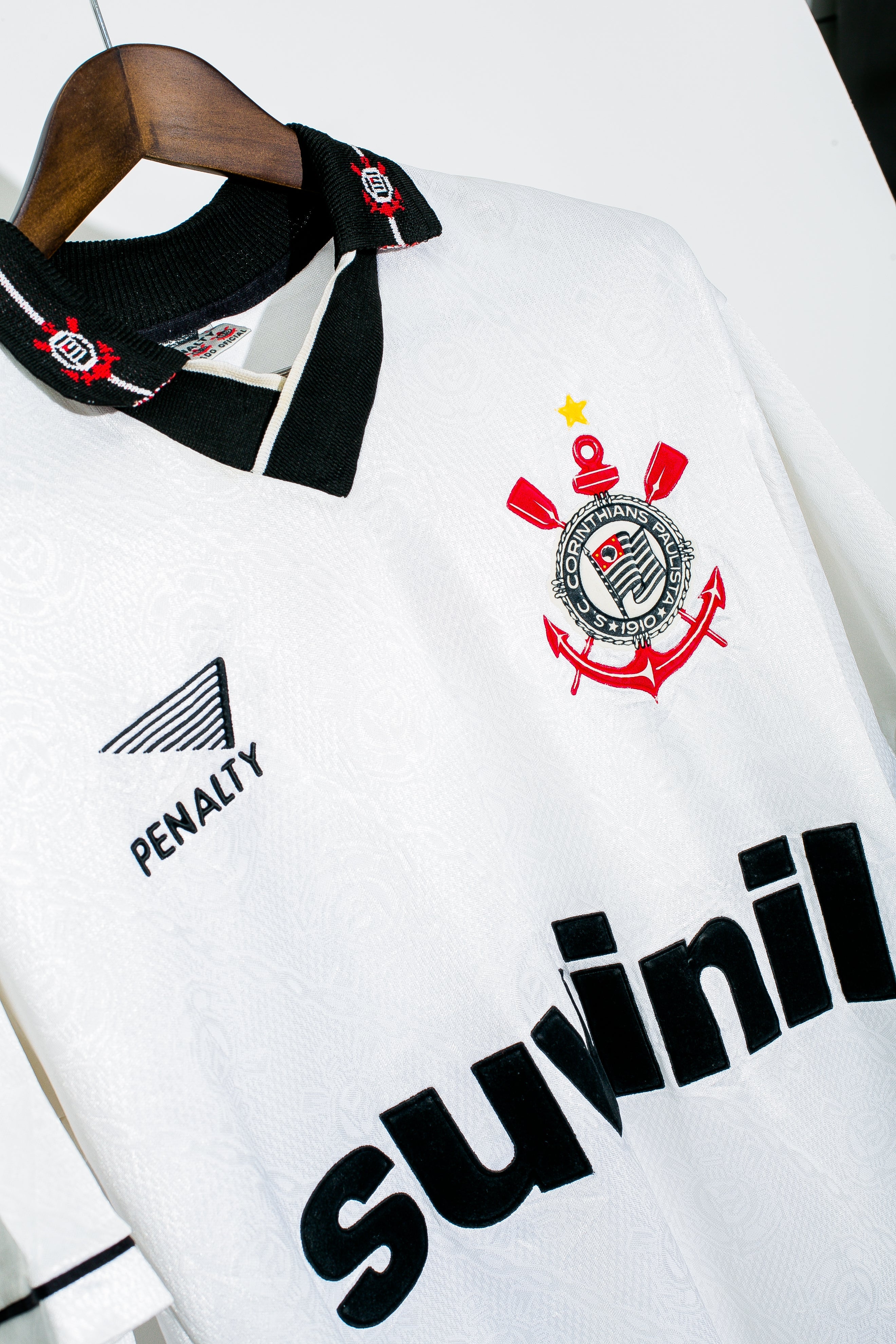 1996 Corinthians Home Jersey - Authentic Football Shirt (Size M) - Perfect for Matchdays, Training & Fan Collections