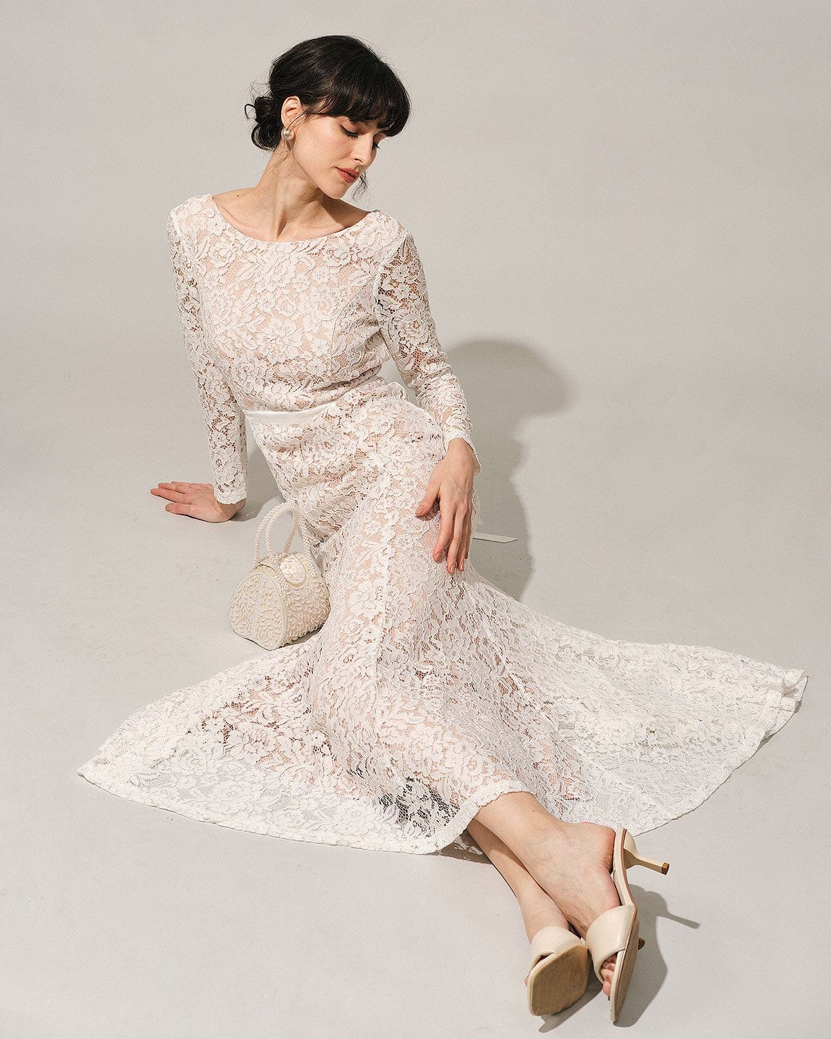 Elegant White Lace Long Sleeve Backless Maxi Dress for Women - Perfect for Weddings, Parties & Special Occasions