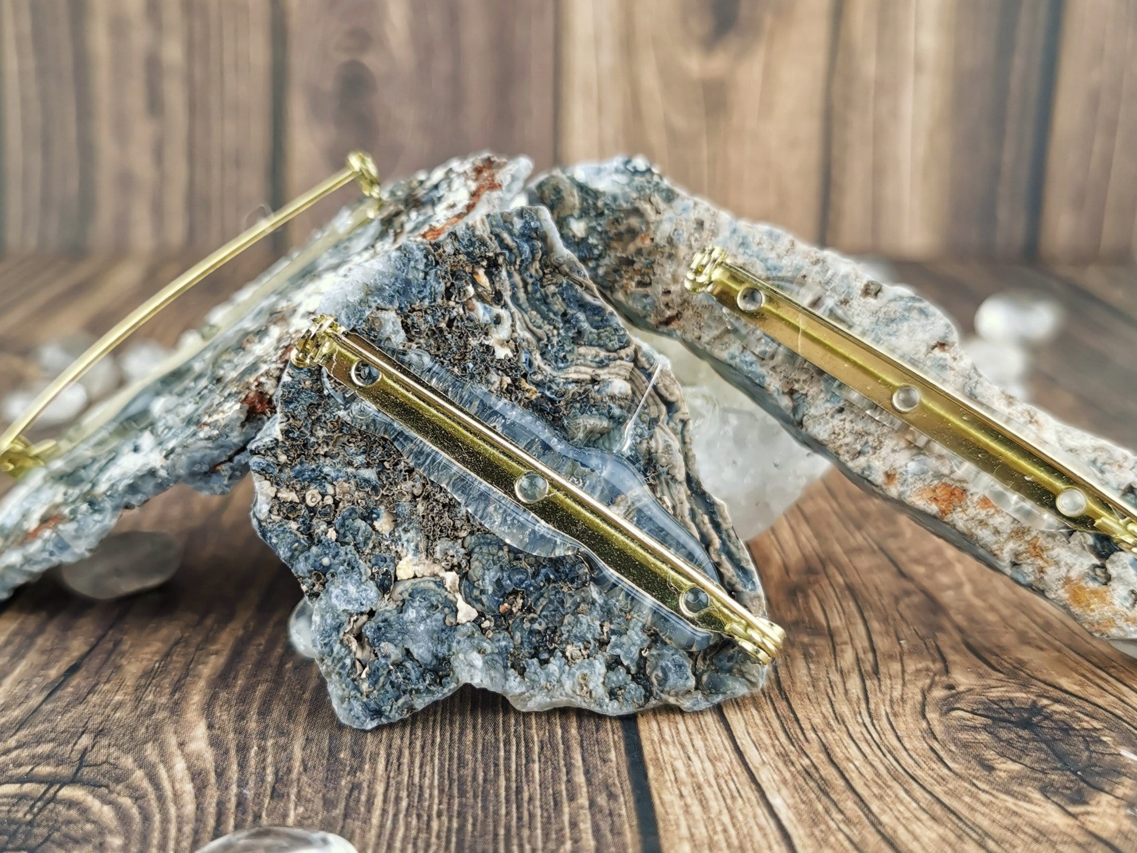 Natural Chalcedony Conch Shell Pins - Elegant Brooches for Women, Perfect for Dresses, Jackets & Hats | Boho Beach Jewelry