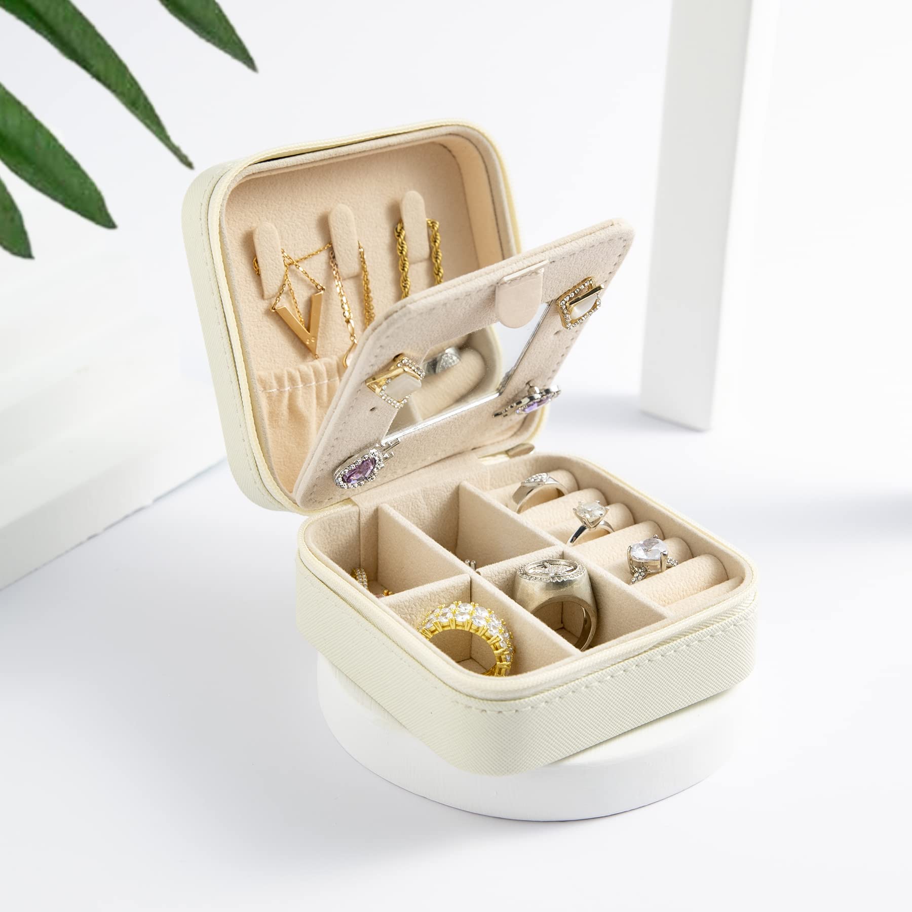 KElofoN Travel Jewelry Organizer Box for Women - Portable Jewelry Case with Mirror, Compact Jewelry Storage for Necklaces, Rings & Earrings (White) - Perfect for Vacation, Business Trips & Daily Use