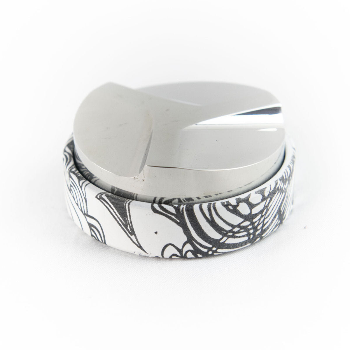 MOTTA 58mm Coffee Leveler - White & Black Print for Espresso Tamping | Perfect for Home Baristas & Coffee Shops