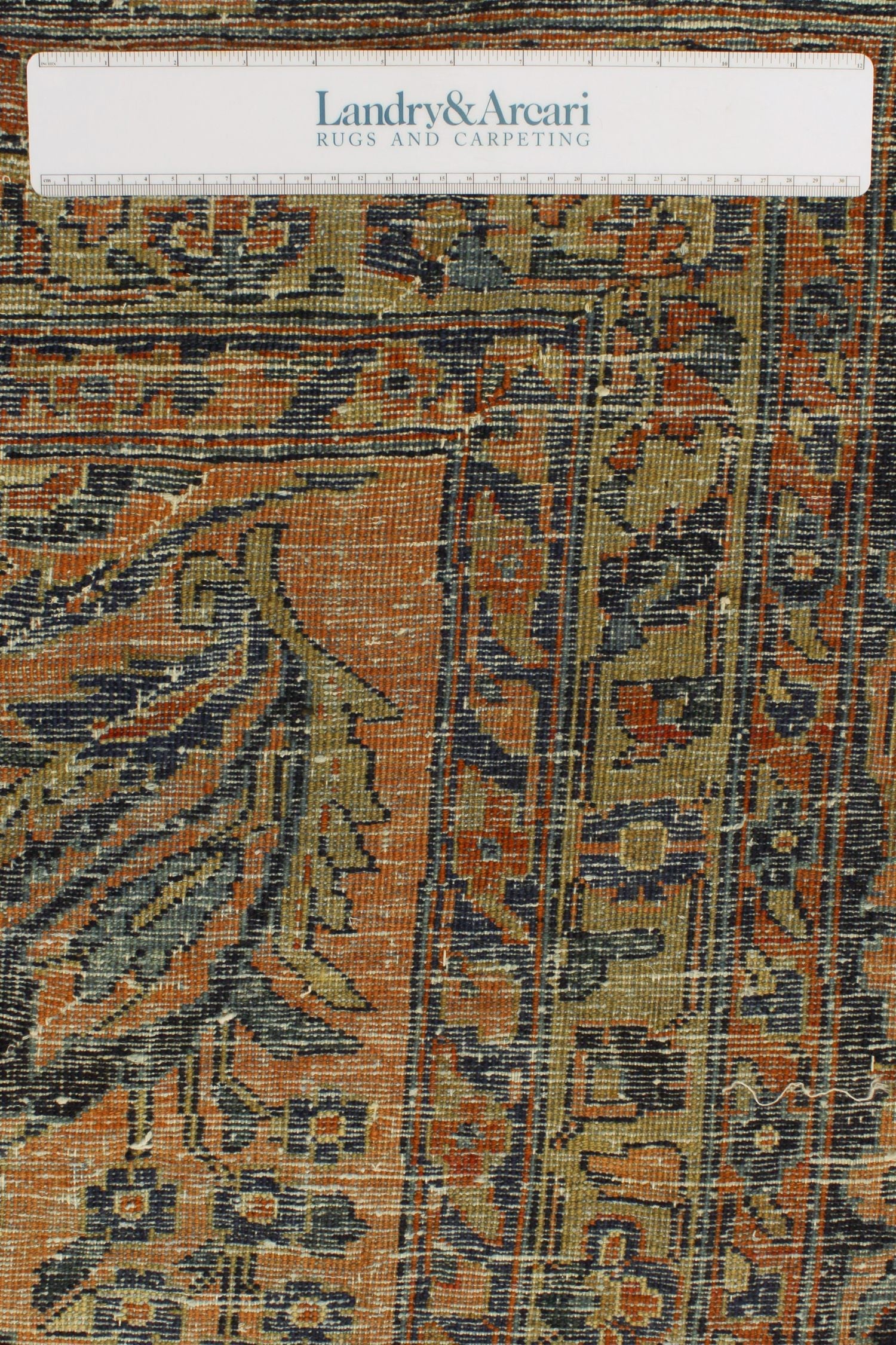 Antique Sarouk Handwoven Traditional Persian Rug J69658 - Perfect for Living Room, Bedroom & Home Decor