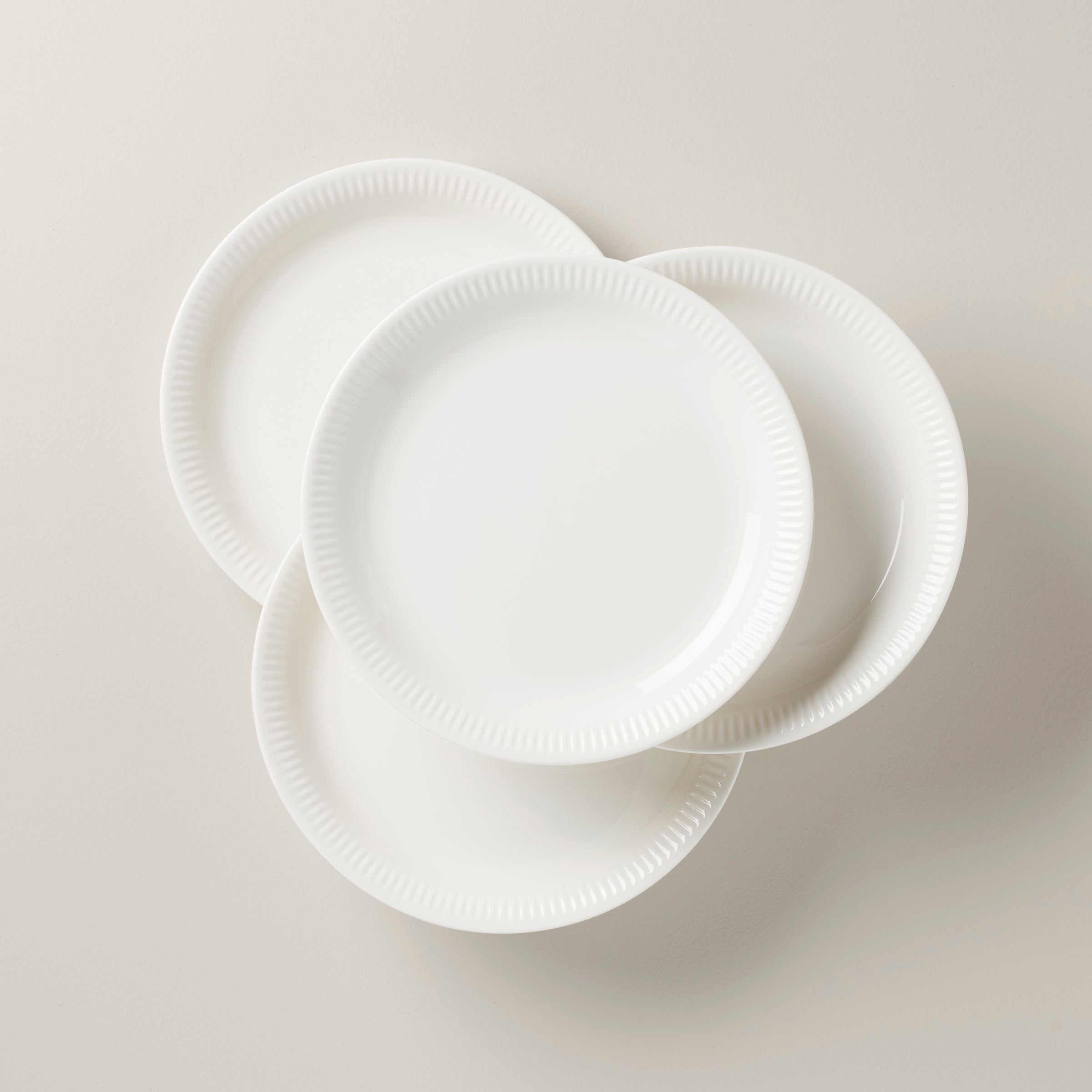 Premium White Porcelain Dinner Plates Set of 4 - Elegant Round Plates for Fine Dining, Restaurants & Home Entertaining