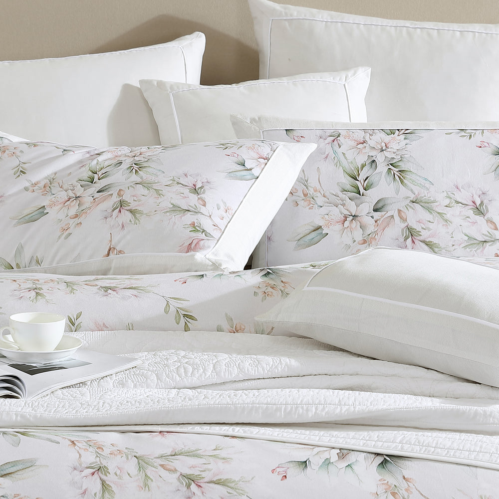 Amandaline Ivory Quilt Cover Set King Size - Luxury Soft Bedding Set for Master Bedroom & Guest Room - Perfect for Home Decor & Hotel Use