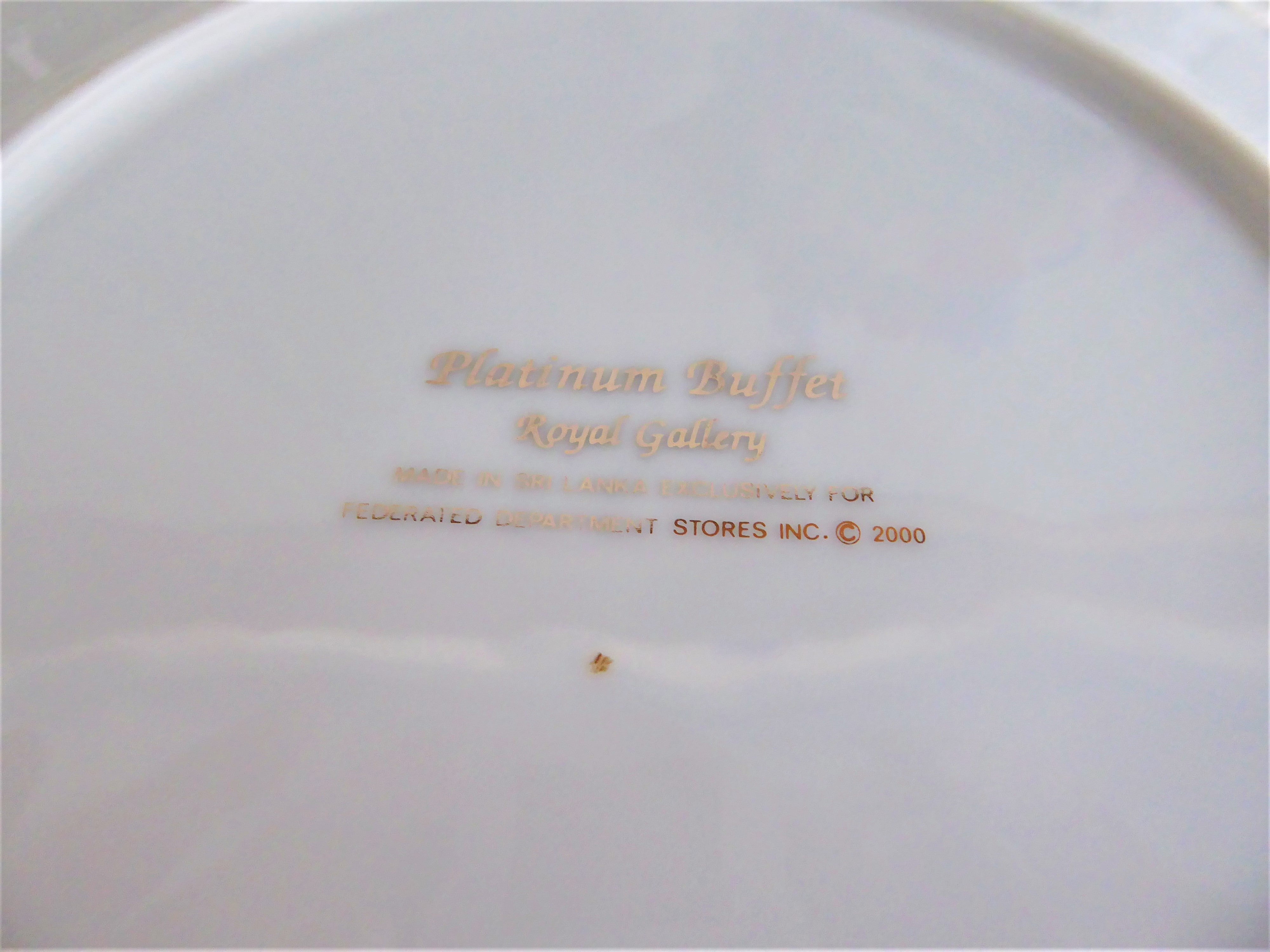 Elegant Platinum Embossed Teacup Salad Plate - Buffet Serving Dish with Decorative Border for Tea Parties, Afternoon Tea & Bridal Showers