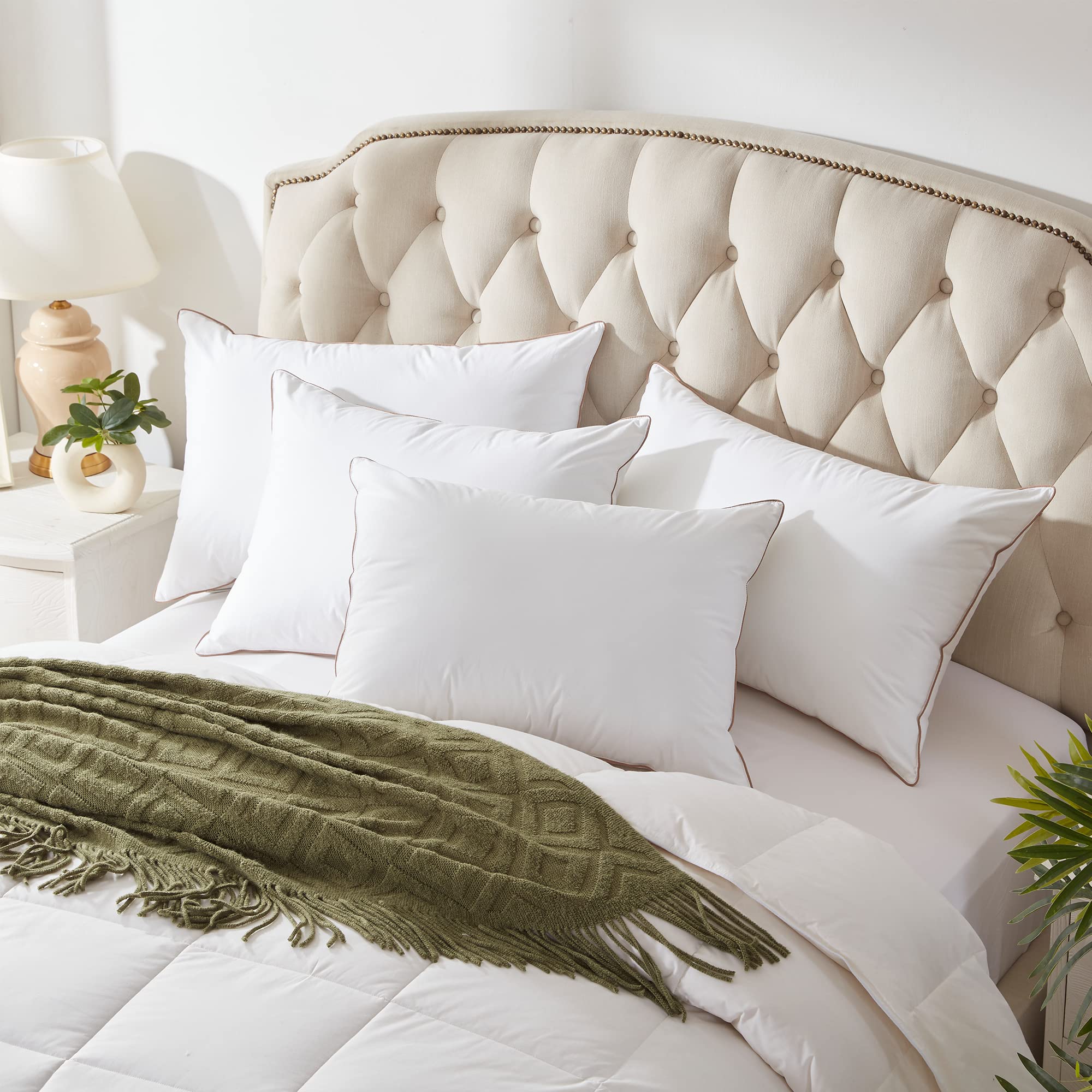 Puredown® USA-Made Soft Fluffy Medium Firm Hotel Pillow - Queen Size Set of 2 with 100% Cotton Cover - Ideal for Back, Stomach & Side Sleepers - Perfect for Luxury Bedding, Guest Rooms & Home Comfort
