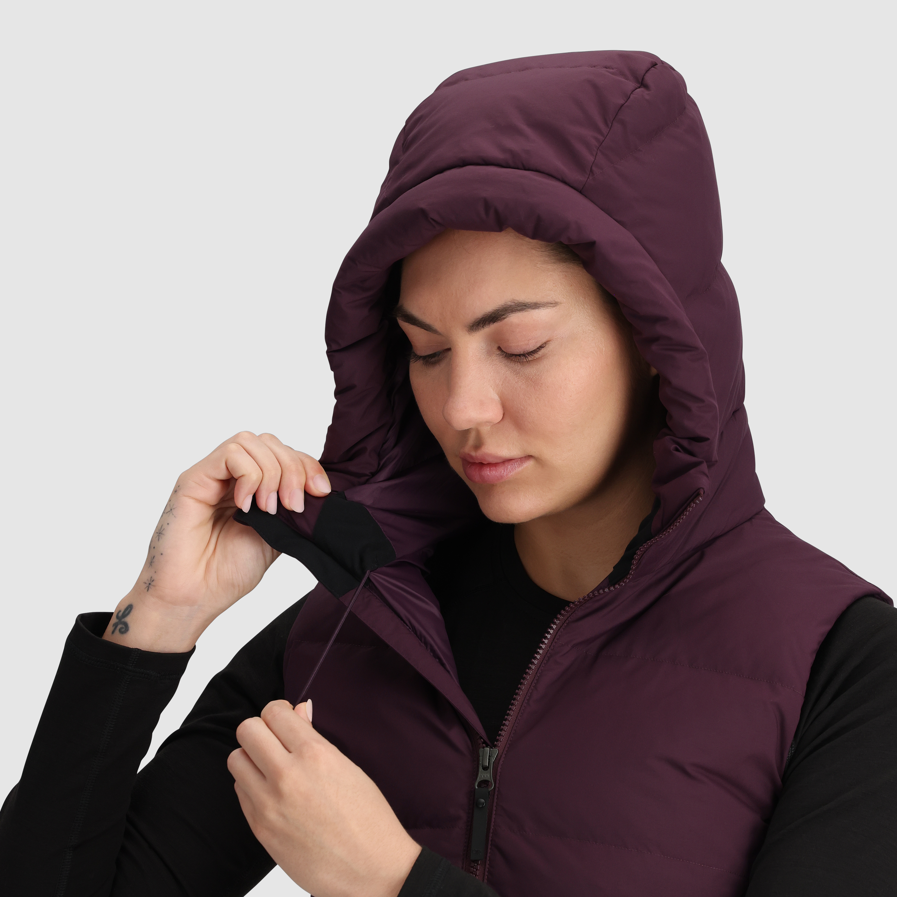 Women's Cozy Hooded Down Vest - Lightweight Warm Winter Puffer Vest for Outdoor Activities & Casual Wear