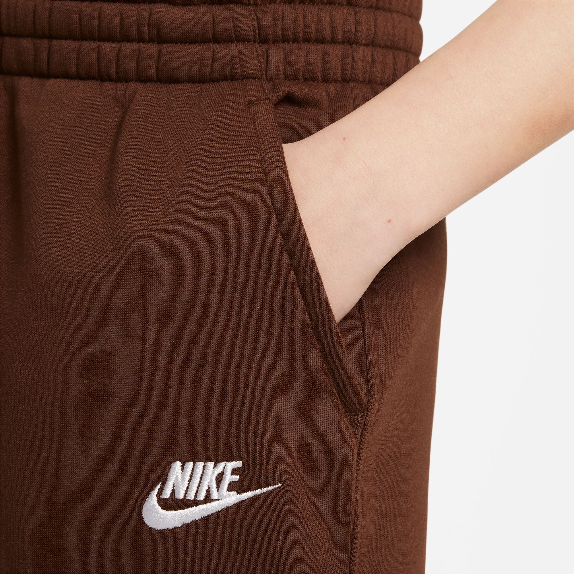 Nike Boys' Youth Club Fleece Joggers Pants - Soft Comfortable Athletic Sweatpants for Kids, Running, Gym, School & Casual Wear