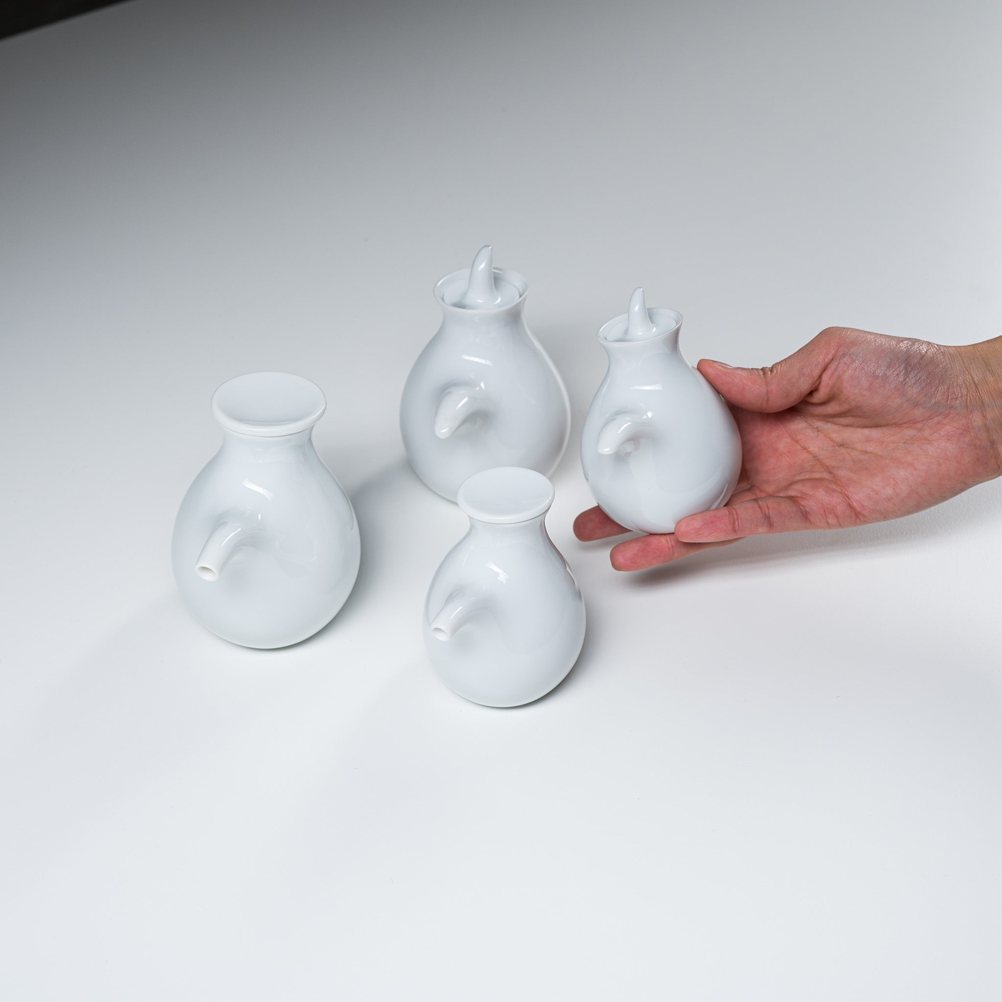 Youki Premium Sauce Dispenser Bottle - M Series (2 Sizes) - Perfect for Restaurants, Home Kitchens & BBQ Parties