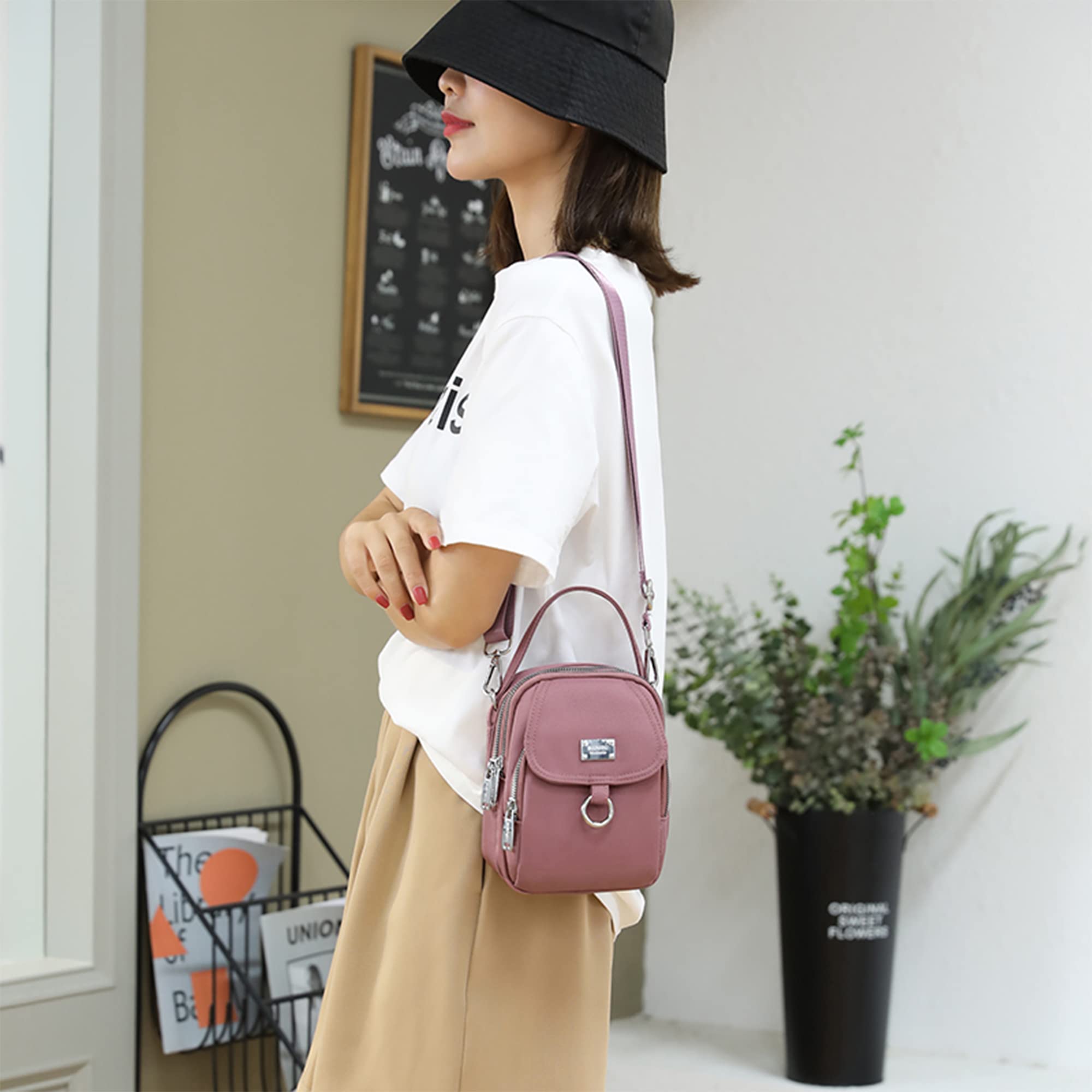 Cute Mini Crossbody Bag for Women - Lightweight Small Travel Shoulder Purse - Kawaii Aesthetic Handbag for Daily Use, Shopping & Travel