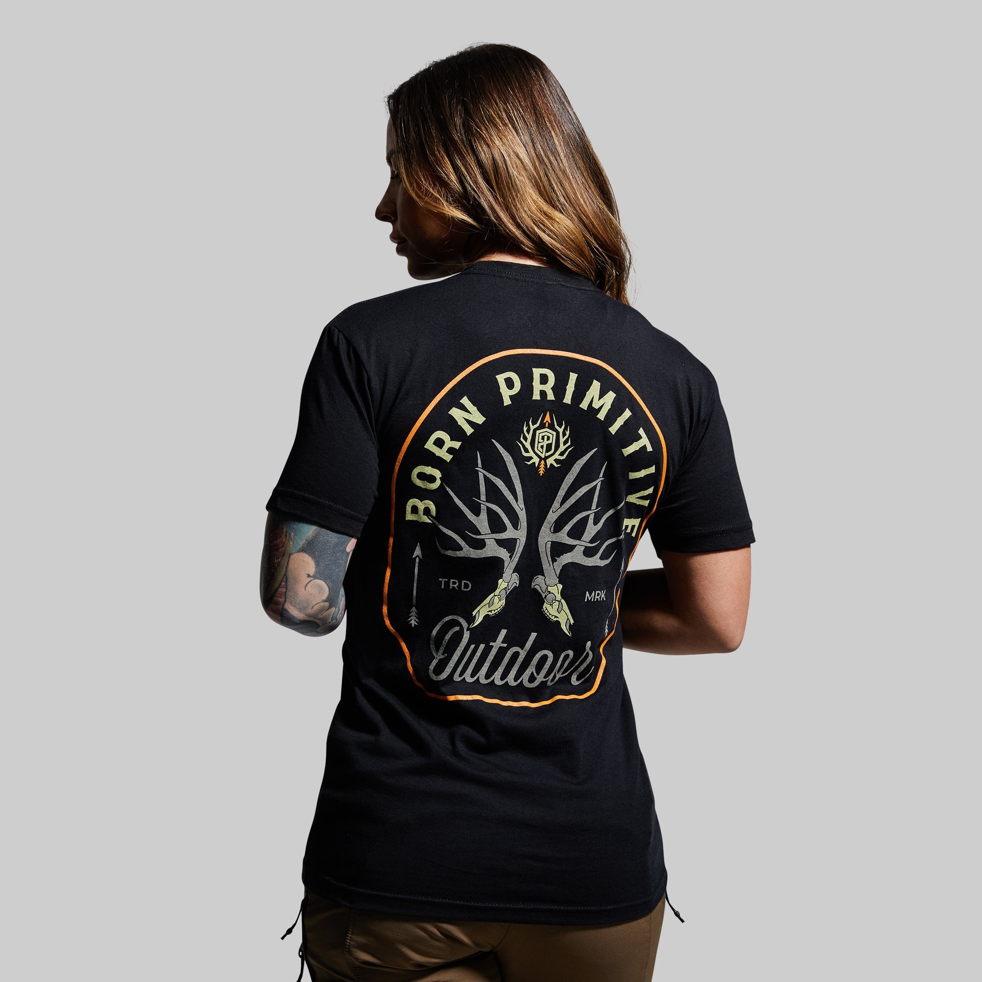 Outdoor Mule Deer Badge T-Shirt for Men - Black Cotton Hunting Tee for Camping, Hiking & Wildlife Enthusiasts