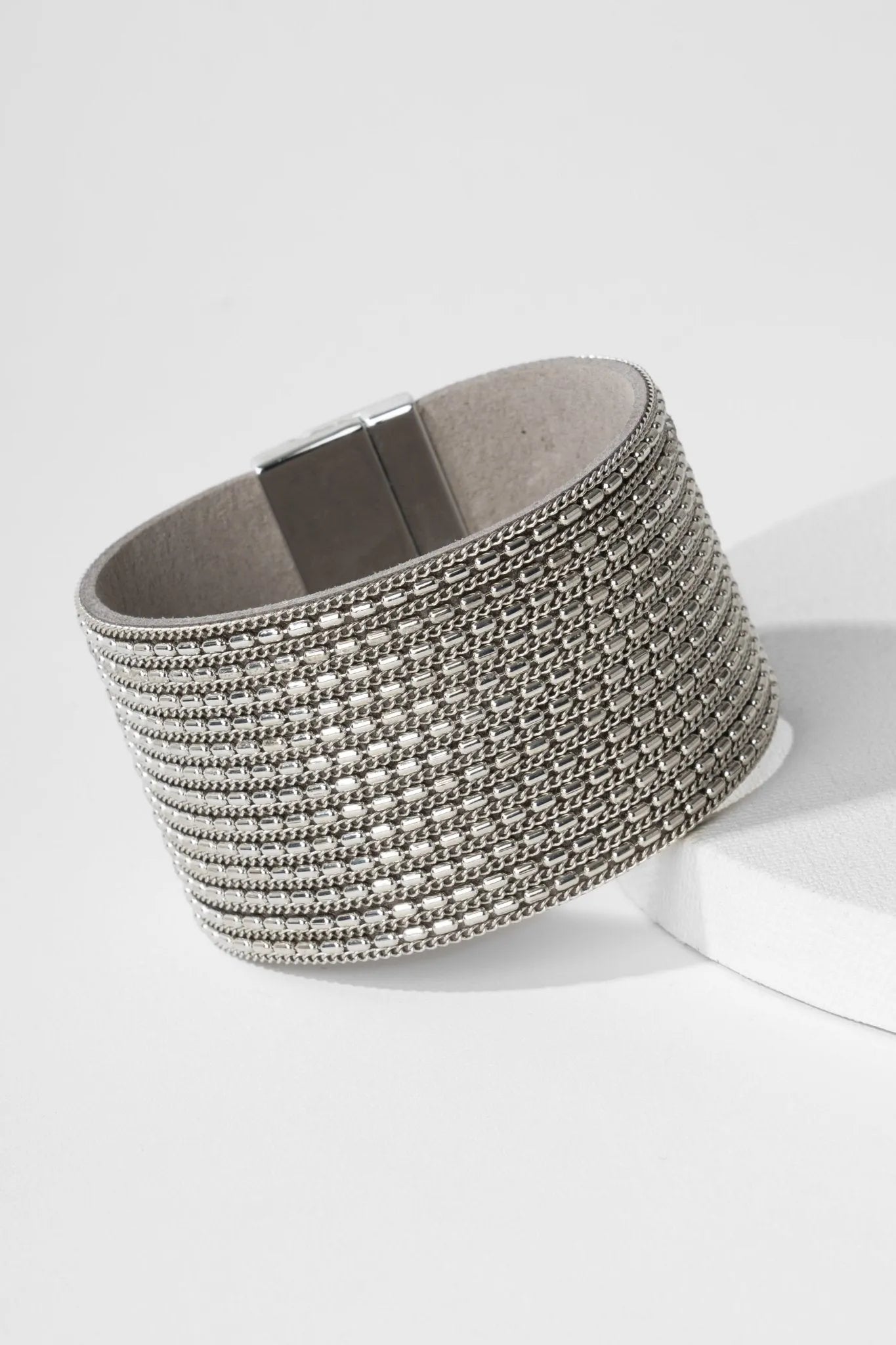 Rock n Roll Bracelet for Women & Men - Stylish Leather & Metal Biker Cuff - Perfect for Concerts, Parties & Everyday Wear