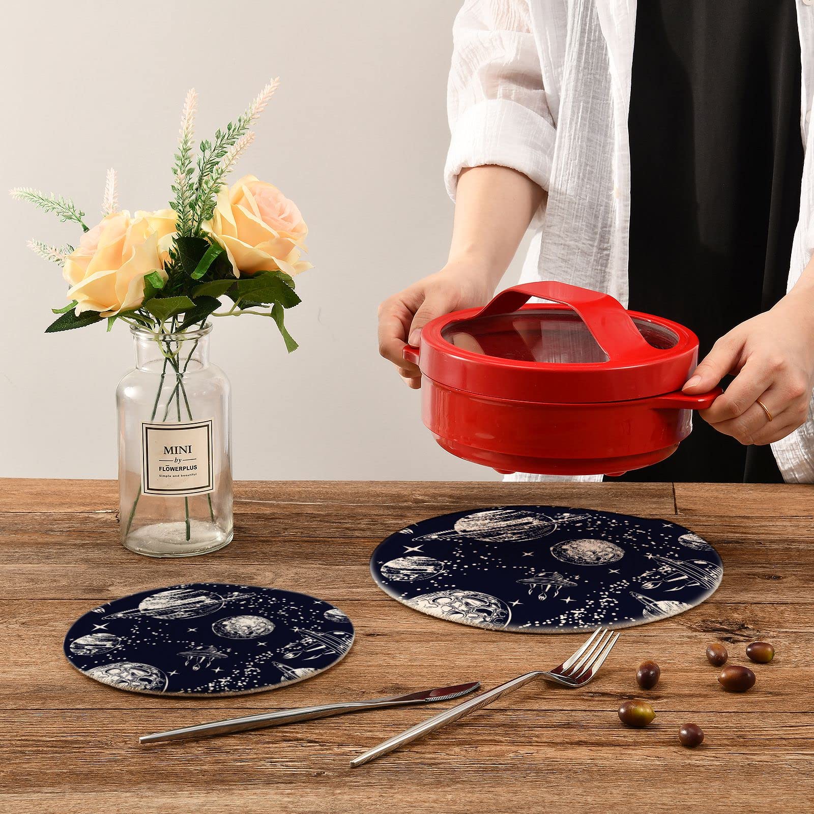 Cosmic Planets & Spaceships Kitchen Pot Holders Set of 2 - Heat Resistant Cotton Round Potholders with Thread Weave Design - Perfect for Cooking, Baking & New Home Gifts