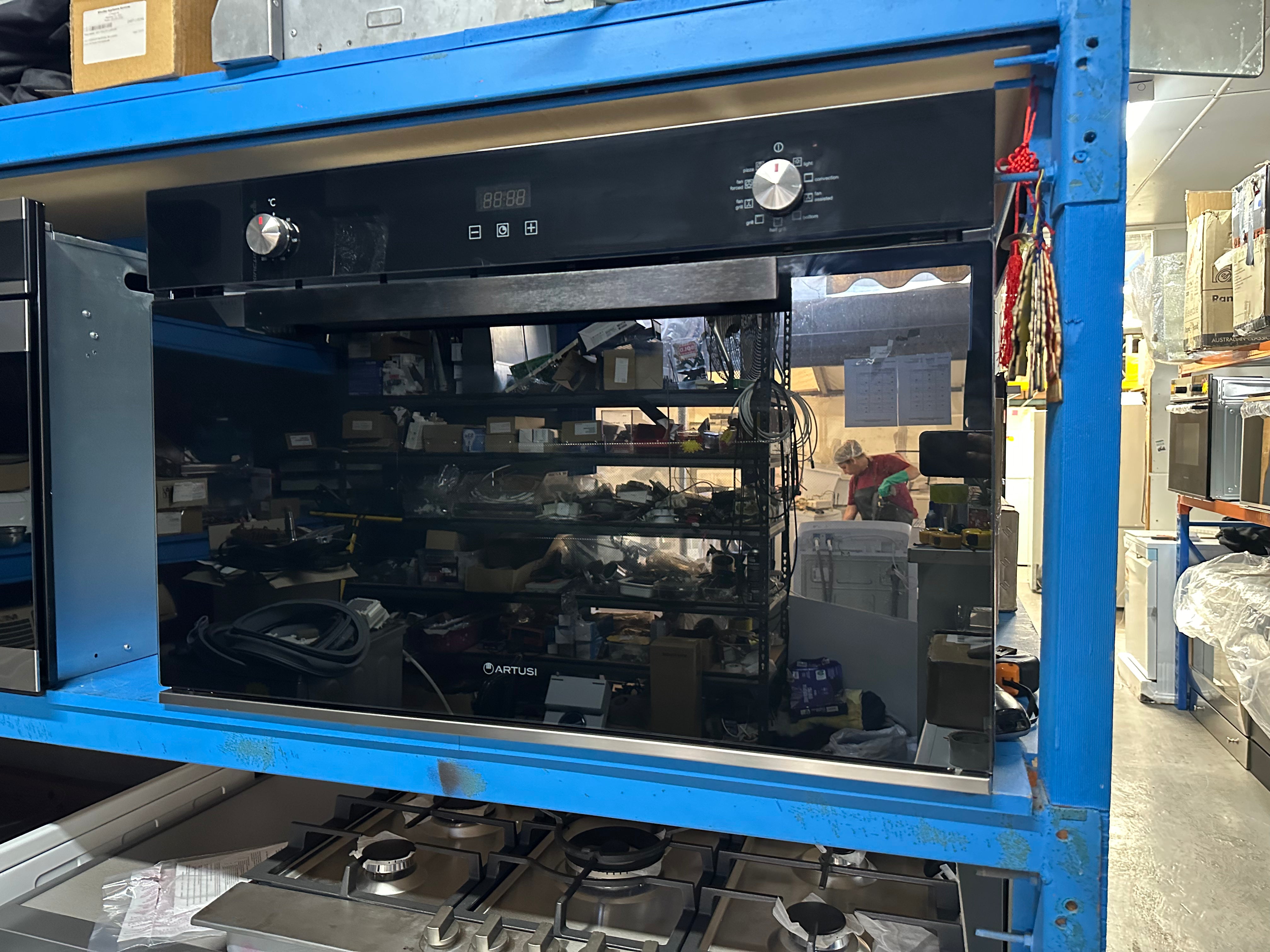 Artusi AO960B 90cm Built-In Electric Oven - Scratch & Dent Clearance Sale | Perfect for Modern Kitchens, Baking & Family Cooking