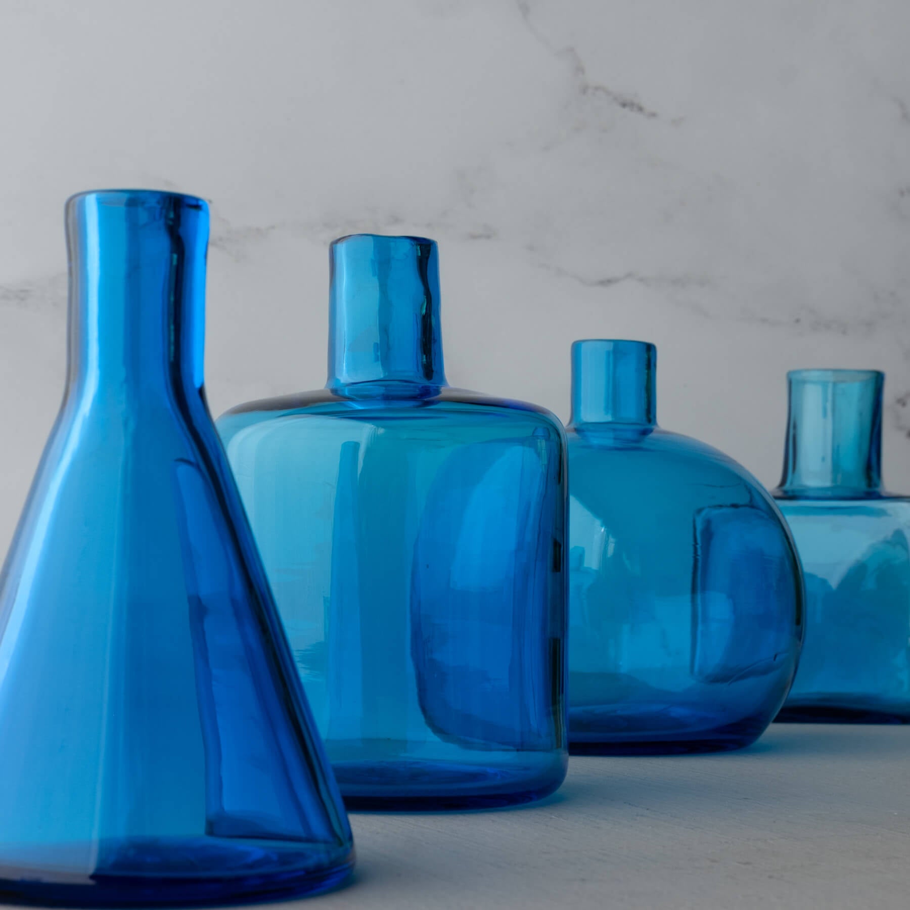 1223 Beaker Bud Vase - Turquoise Glass Flower Vase for Home Decor, Wedding Centerpieces & Tabletop Arrangements