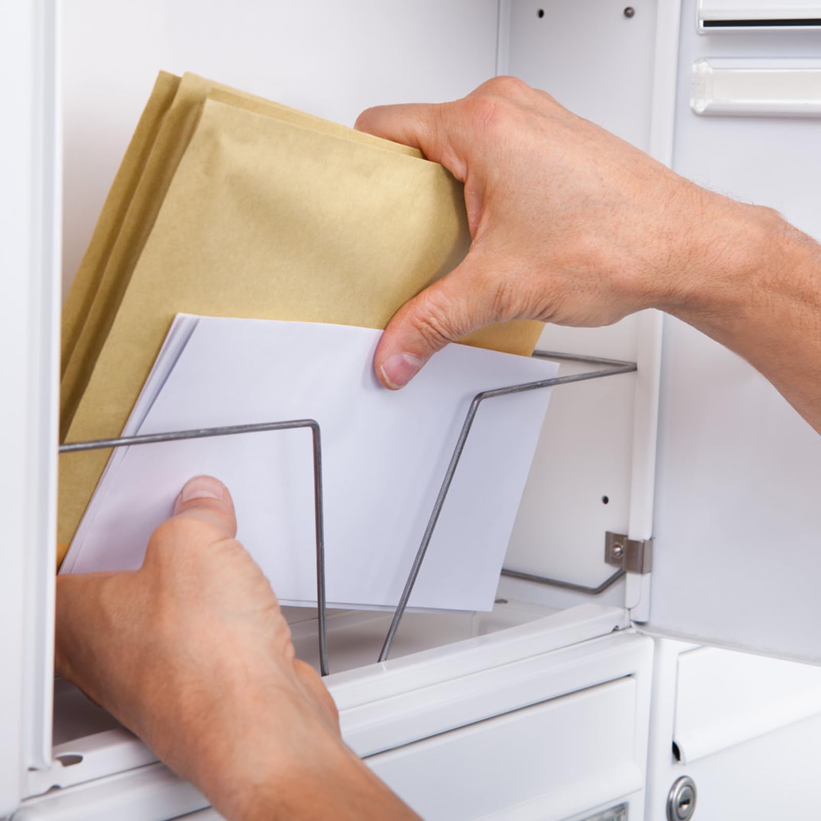 20 Pack 6x9 Self Seal Security Envelopes - Heavy Duty 120G Brown Kraft Paper - Printable Mailing Envelopes for Invitations, Business Documents, Bills & Organizing (Letter Size Catalog Envelopes) - Perfect for Office, Mailing, Storage & Small Business Use