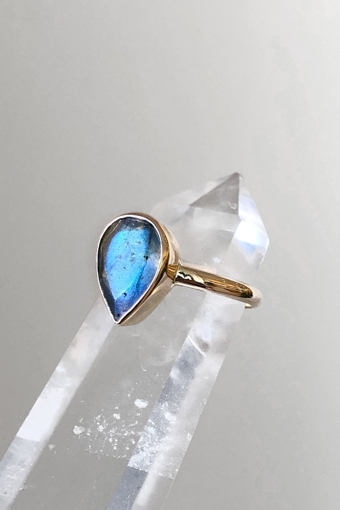 9K Yellow Gold Labradorite Tear Drop Ring for Women - Elegant Gemstone Jewelry for Everyday Wear, Gift Giving & Special Occasions