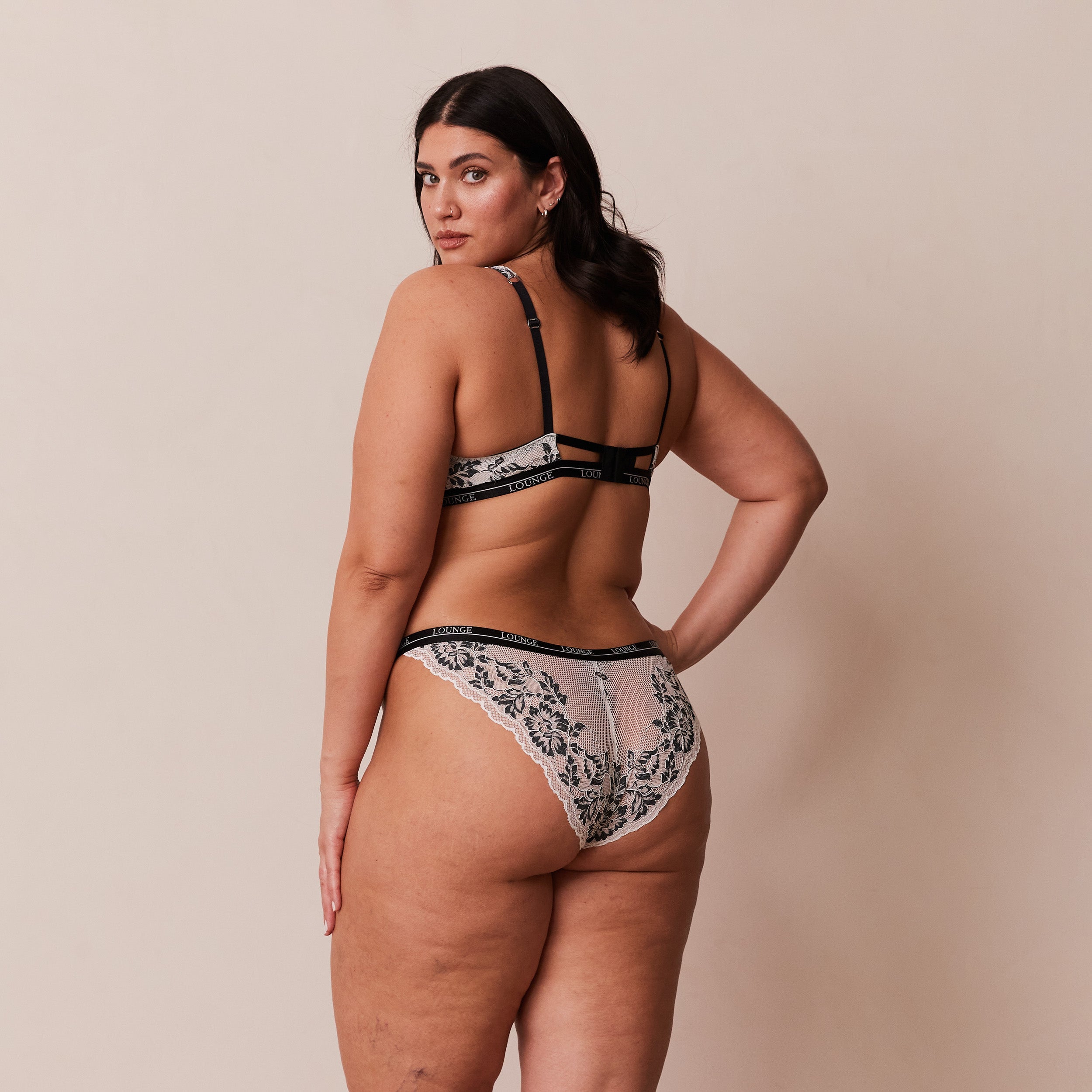 Luxury Balcony Bra Set - Comfortable Lace Underwire Push Up Bra for Women in White & Black | Perfect for Everyday Wear, Date Nights & Special Occasions