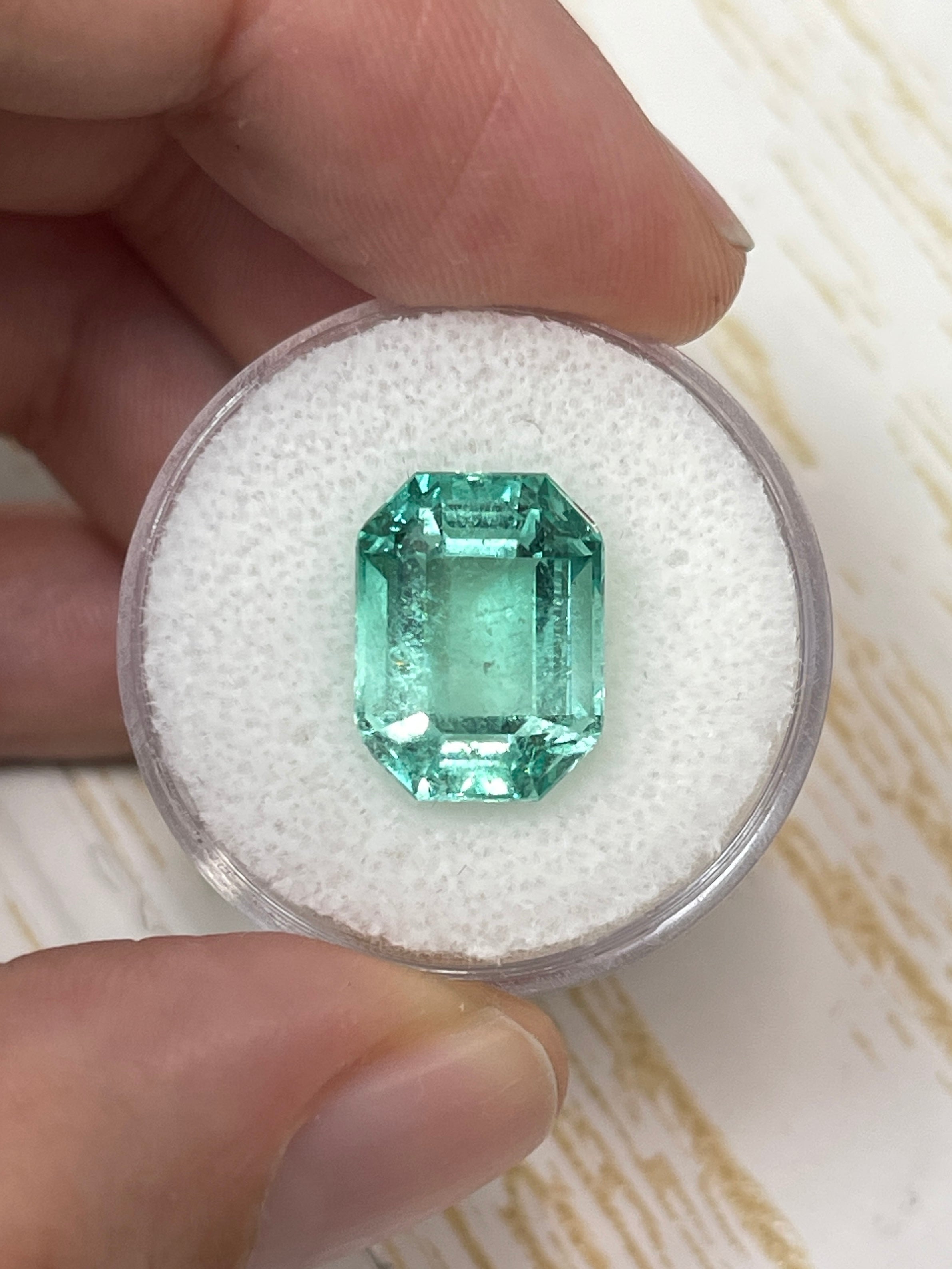 7.62 Carat 13x10mm Loose Colombian Emerald Gemstone - Emerald Cut for Jewelry Making, Engagement Rings & Luxury Gifts