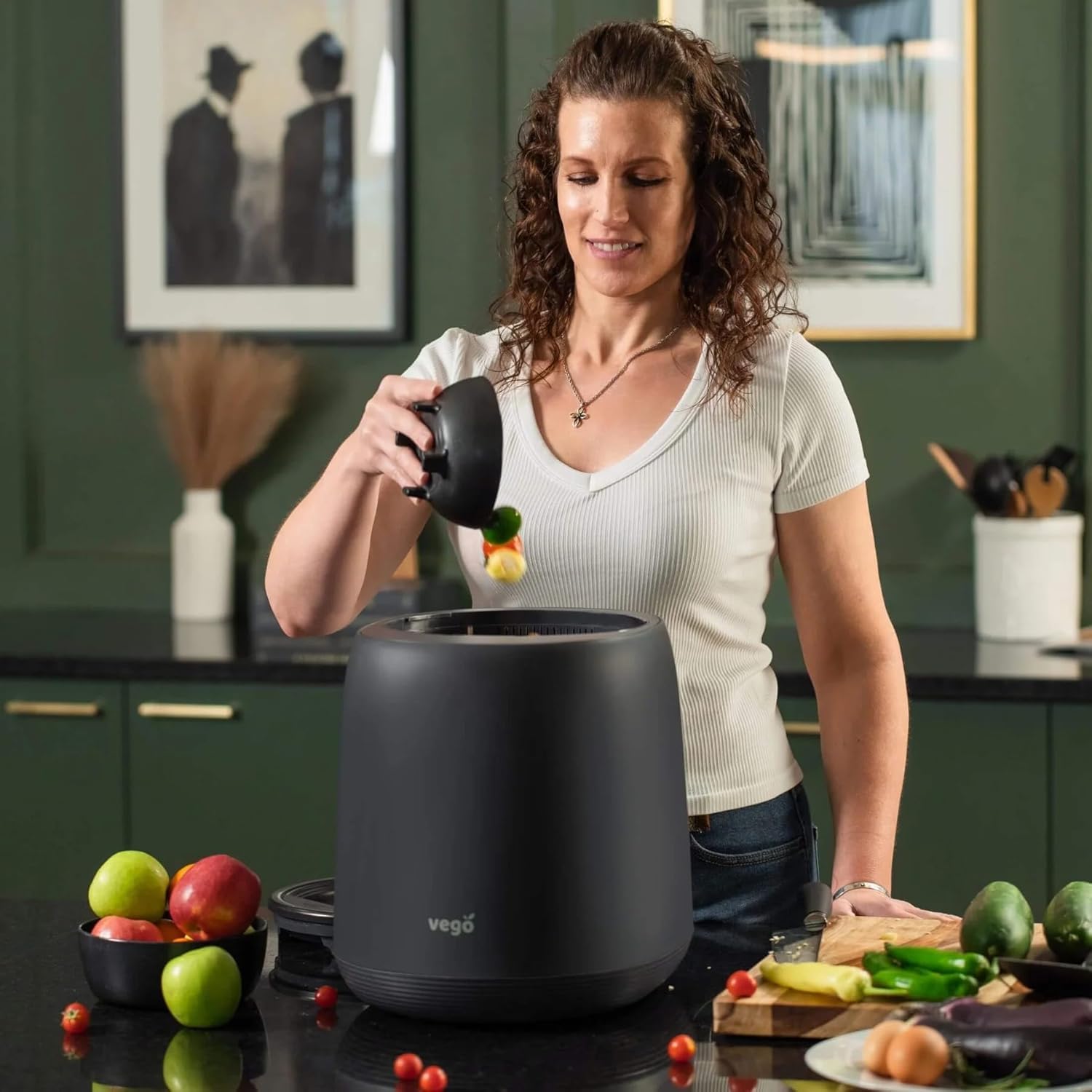 Vego 4L Electric Kitchen Composter - Smart Countertop Compost Bin with 5 Modes, Weight Sensor & App Control | Odorless, Auto-Cleaning Food Waste Recycler for Indoor Use | Perfect for Eco-Friendly Homes, Apartments & Sustainable Living (Black)