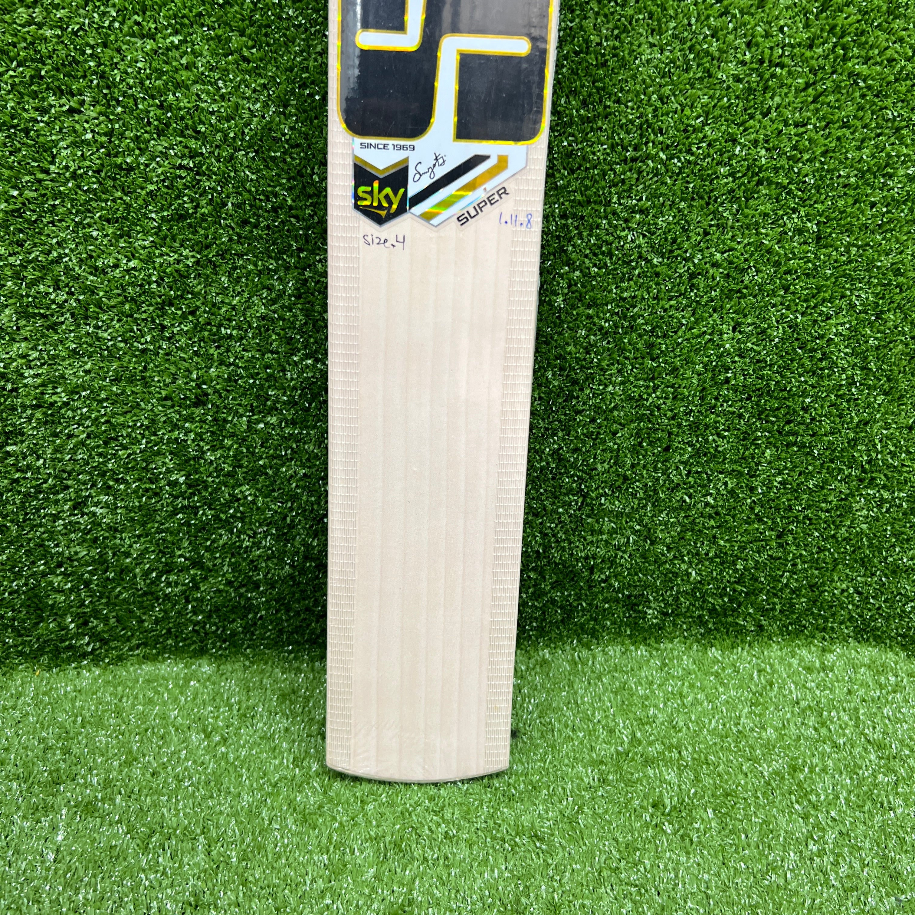 Premium English Willow Cricket Bat for Junior & Youth - Lightweight & Durable - Perfect for Training & Matches
