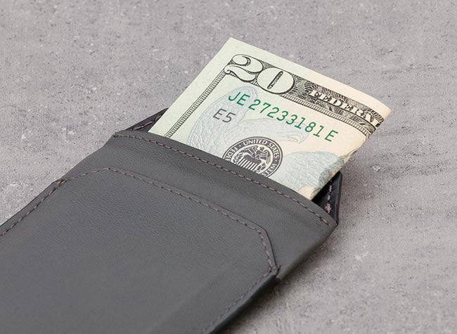 Bellroy Elements Sleeve - Premium Waterproof Phone Case for iPhone & Samsung | Slim Protective Cover for Everyday Use | Perfect for Travel, Hiking & Outdoor Adventures
