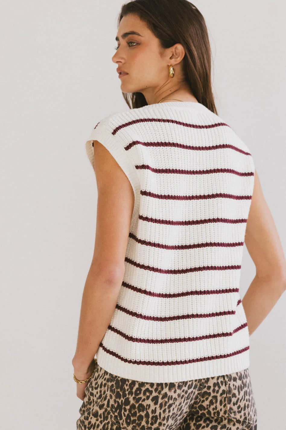 Burgundy Ashen Sweater Vest for Men - Cozy Knit Pullover for Fall & Winter - Perfect for Layering, Office Wear & Casual Outfits