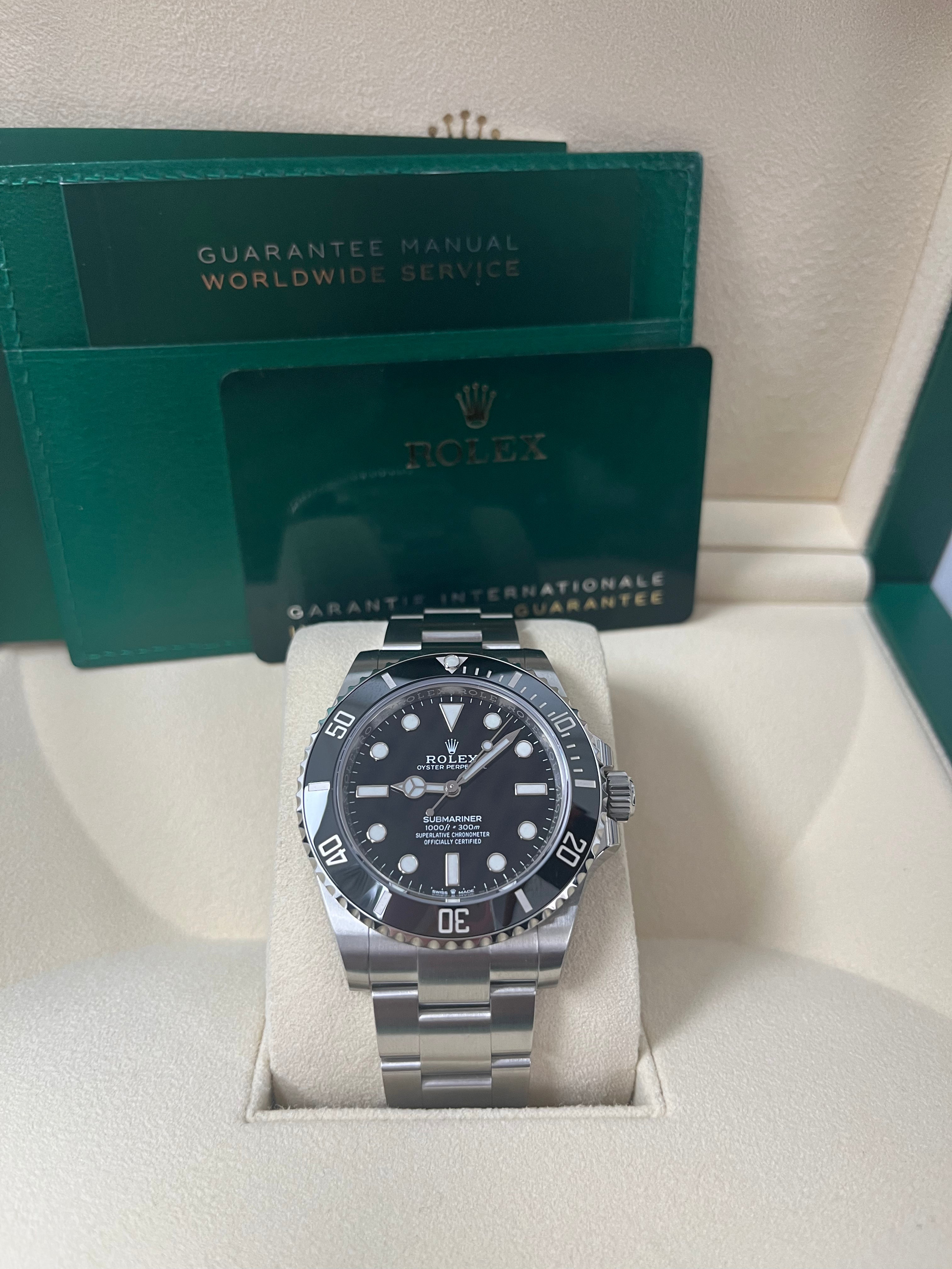 Rolex Submariner No Date 124060 Men's Luxury Watch - Black Dial Stainless Steel Dive Watch for Professional Scuba Diving & Everyday Wear