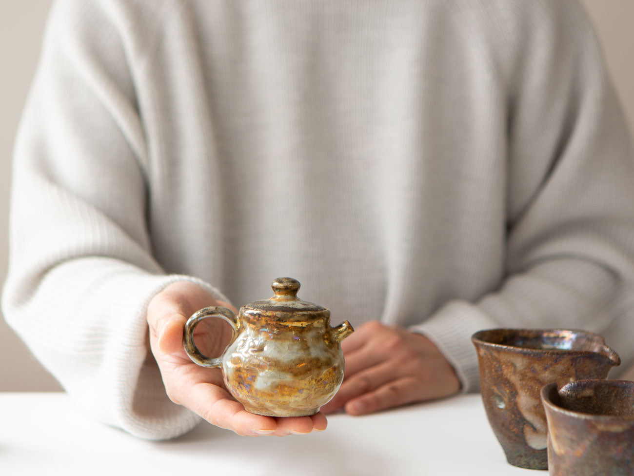 Shino Gold Pottery - Handcrafted Ceramic Vase with Unique Glaze - Perfect for Home Decor, Wedding Centerpieces & Gift Giving