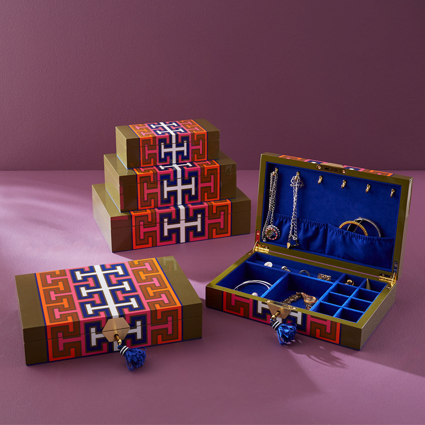 Medium Madrid Lacquer Box - Elegant Decorative Storage for Jewelry, Keepsakes & Home Decor | Perfect for Gifts & Organizing