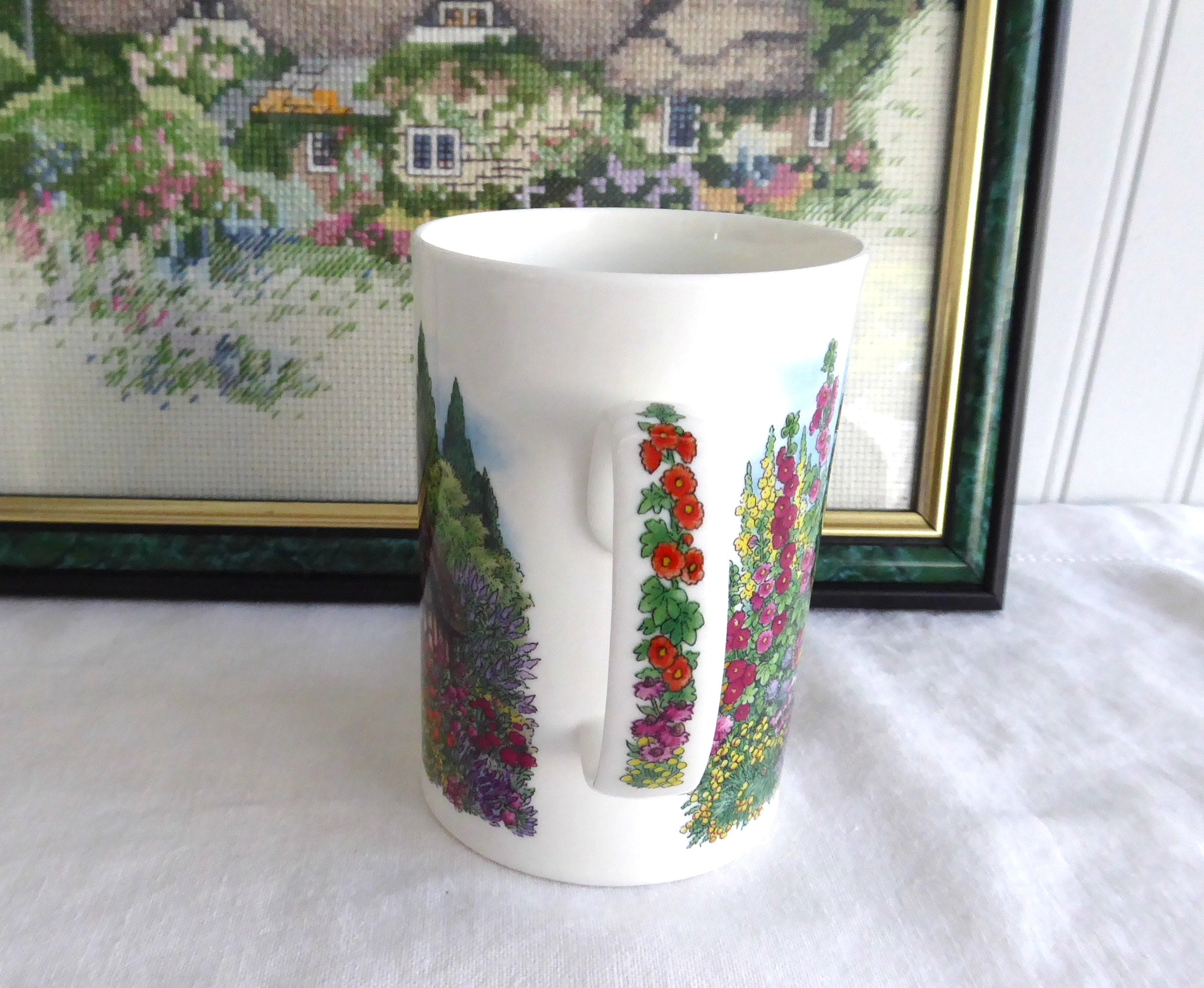 Thatched Cottage Dunoon Mug - Vintage Cottage Garden Decor, Scullard Design - Perfect for Tea Time, Countryside Home Decor, and Gift Giving