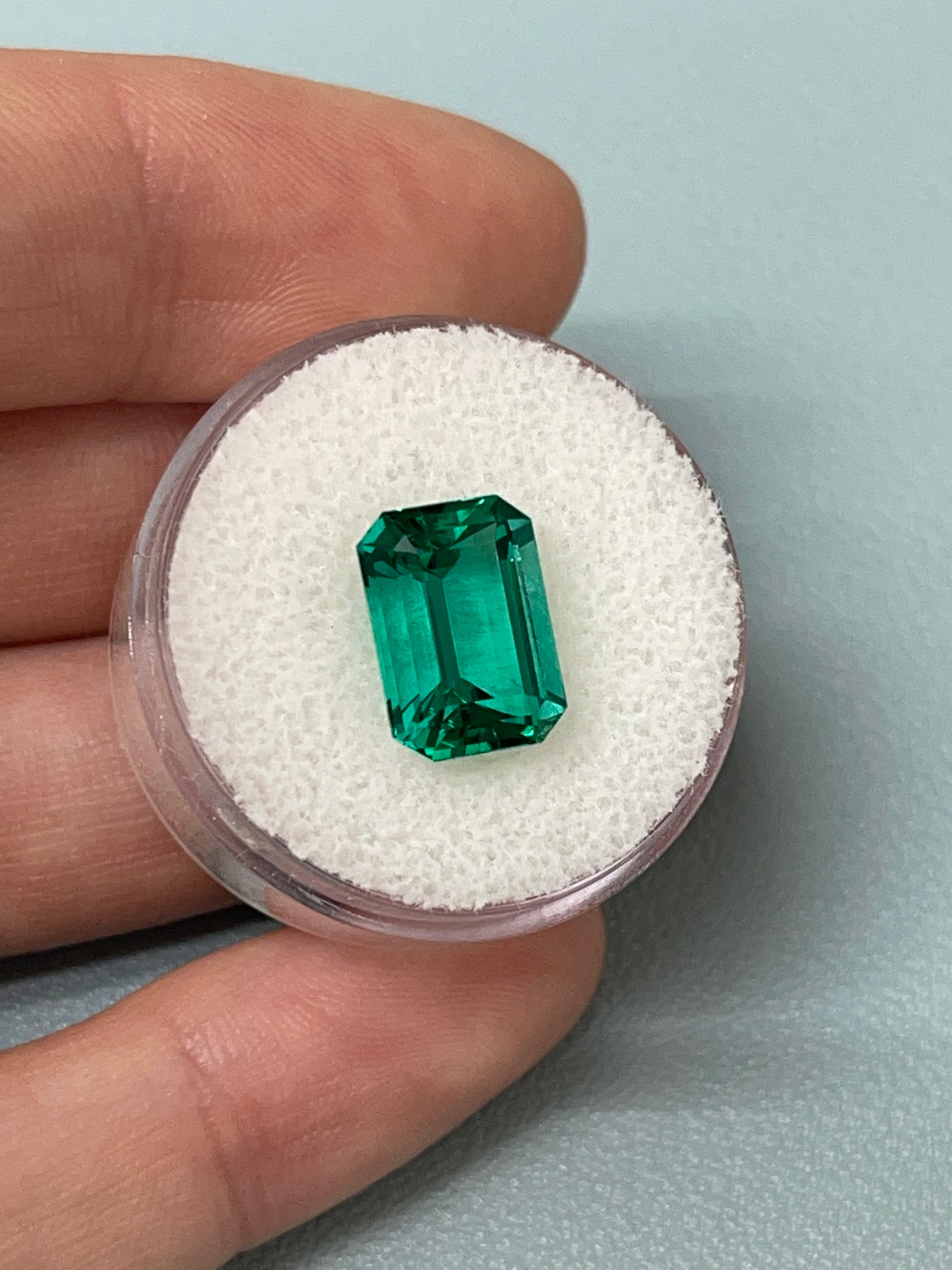 4.10 Carat AAA+ Vivid Bluish Green Natural Brazilian Loose Emerald Gemstone - Perfect for Jewelry Making, Engagement Rings & Luxury Gifts