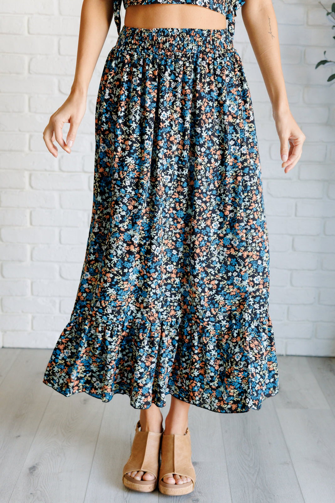 Flutter of Florals V Neck Crop and Skirt Set - Women's Floral Print Two Piece Outfit for Spring Summer | Perfect for Beach Vacations, Date Nights & Outdoor Parties