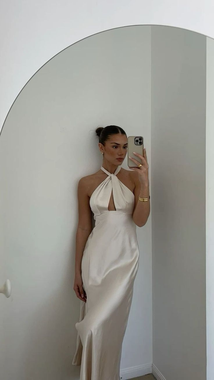 Elegant Satin Halter Evening Dress for Women - Sexy Sheath Formal Party Gown J6426 | Perfect for Prom, Cocktail Parties & Special Occasions