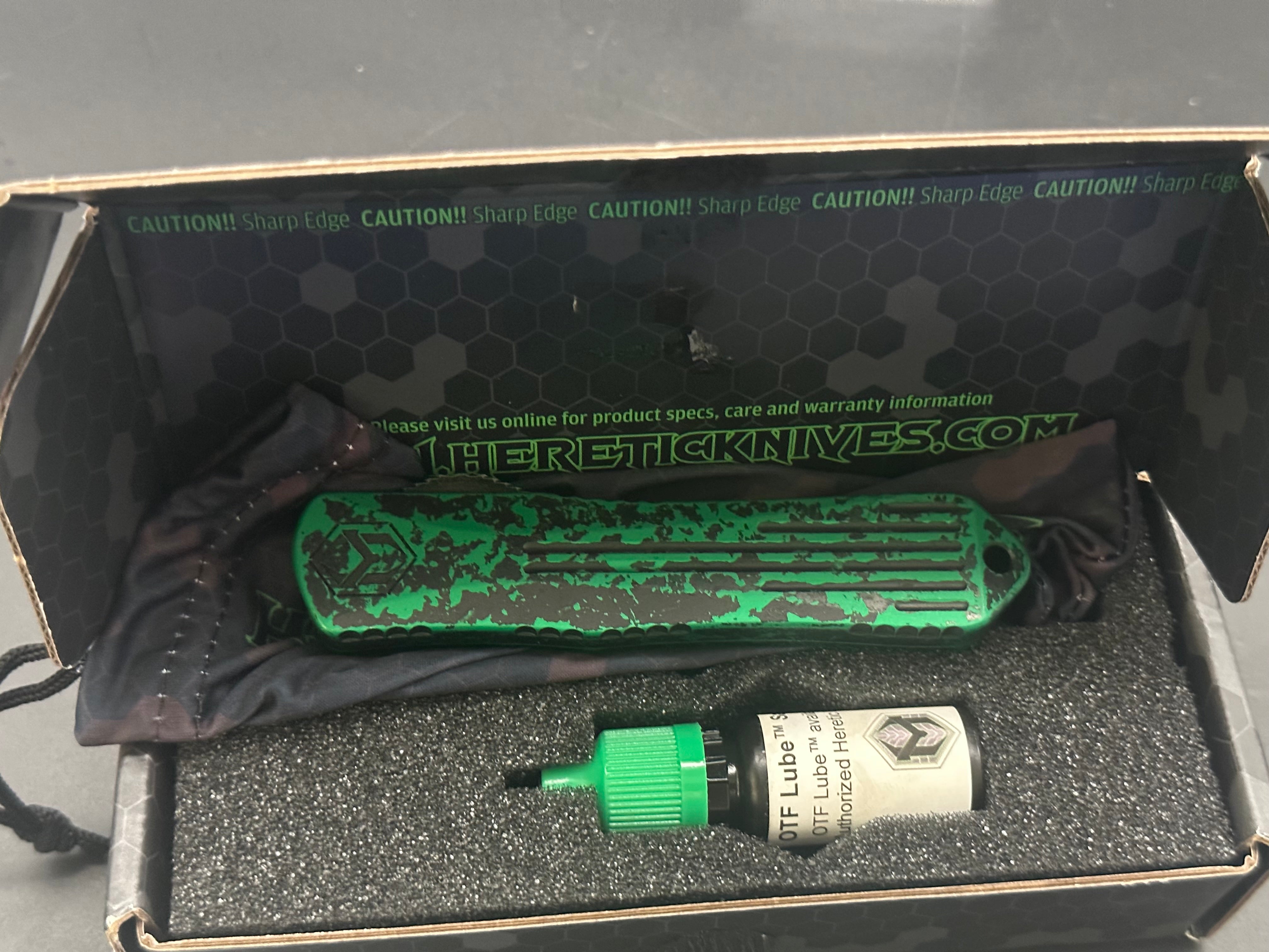 Heretic Manticore E Knife (2022 USN Show Special) - Tactical EDC Folding Knife for Outdoor, Camping & Survival