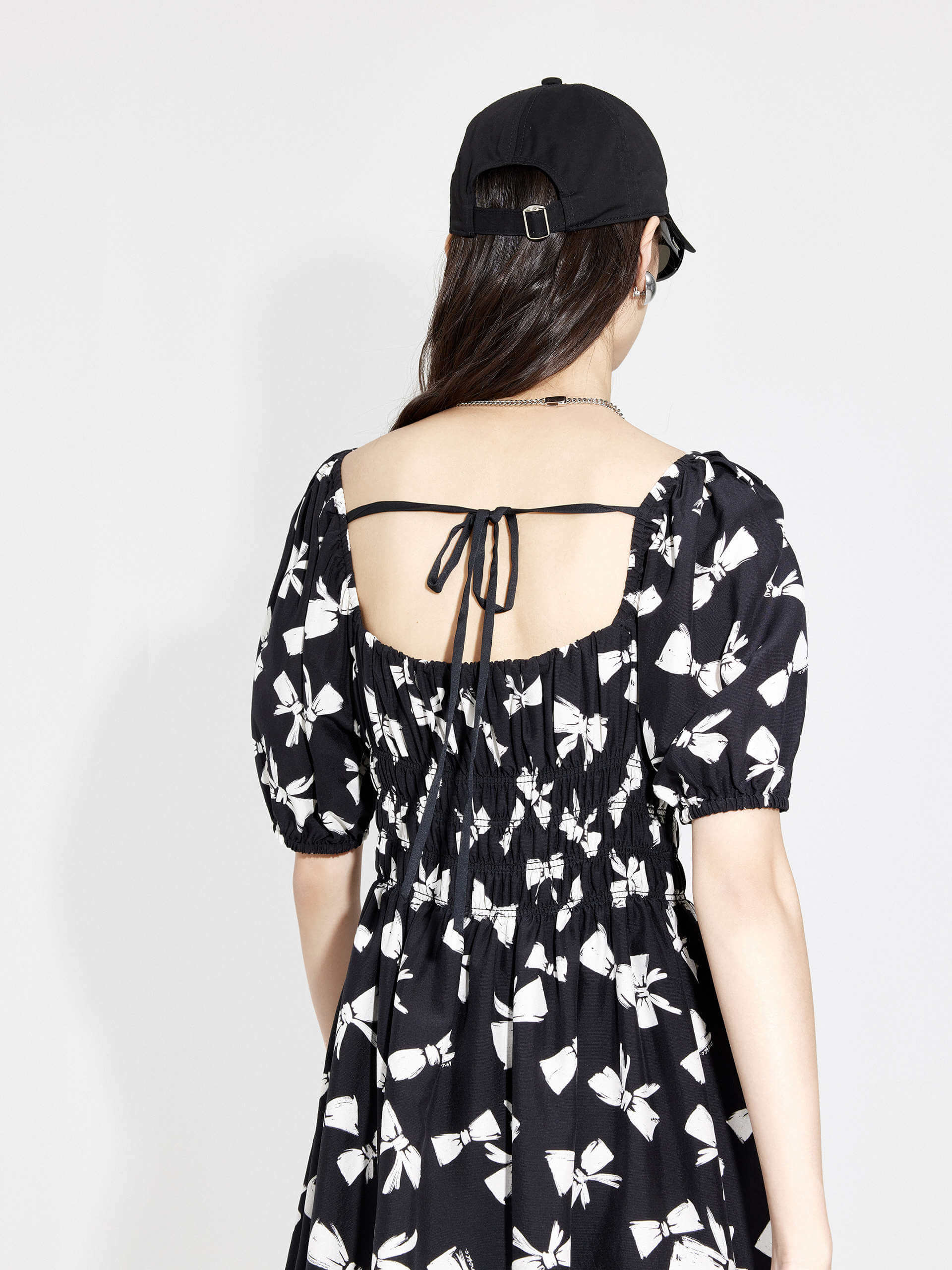 Elegant Bowknot Pattern Mini Dress for Women - Flirty Summer Party & Date Night Outfit - Perfect for Cocktail Parties, Beach Vacations & Romantic Dinners