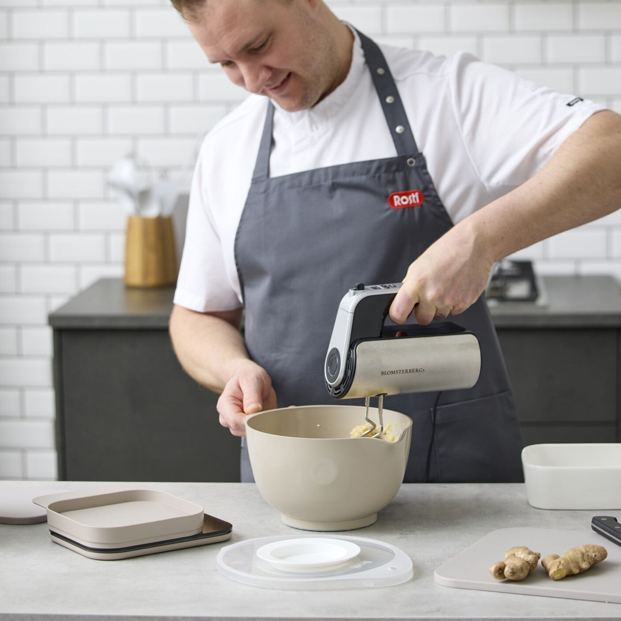 ROSTI 3L Anti-Splash Whisk Lid for Margrethe Bowl - Perfect for Baking, Mixing & Food Prep - Durable Kitchen Accessory for Home Cooks & Professional Chefs