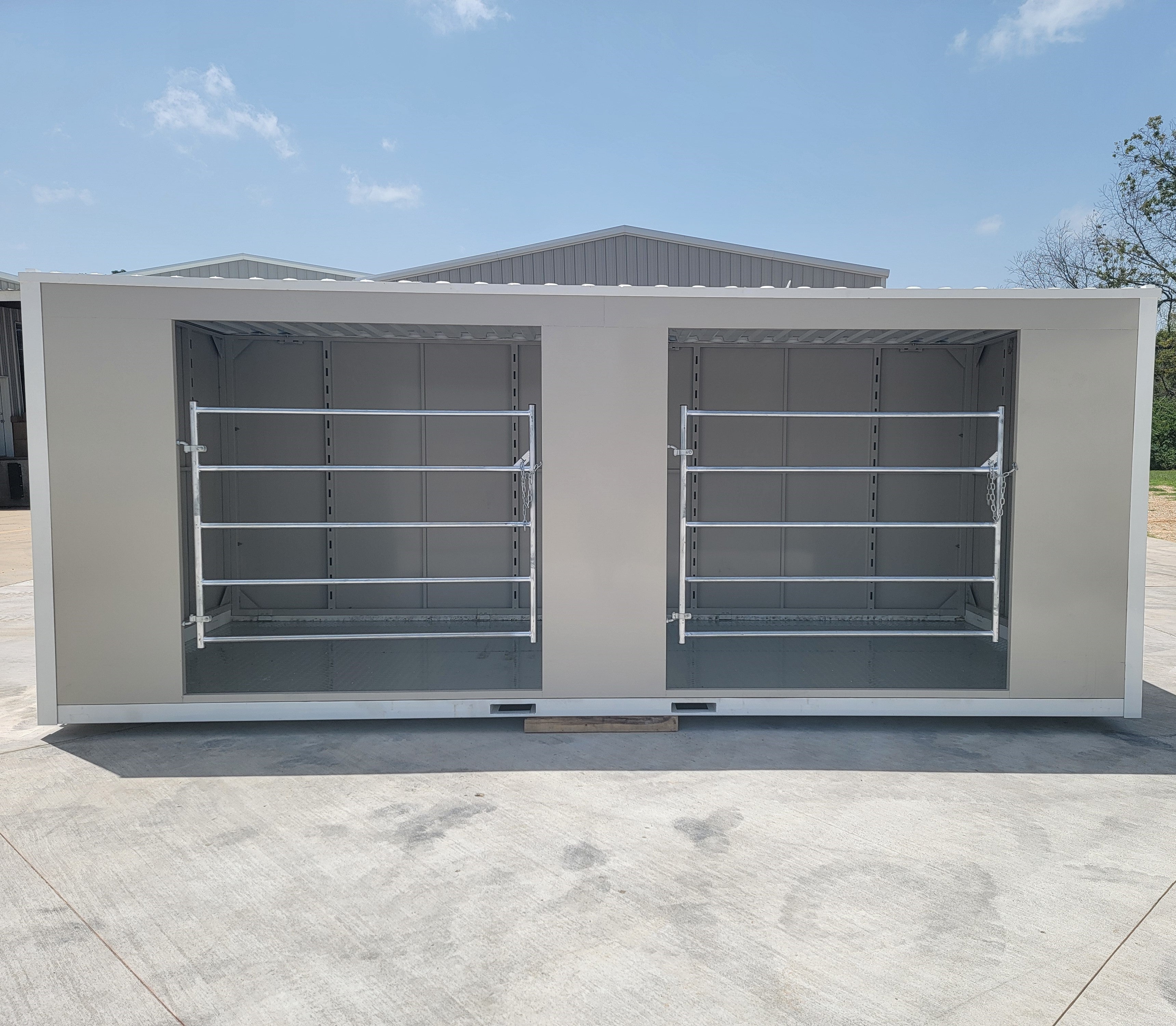 8'x20' Portable Double Livestock Stall - Heavy Duty Relocatable Storage Building & Loafing Shed | Durable Farm Shelter for Horses, Cattle & Livestock | Perfect for Barns, Ranches & Agricultural Use