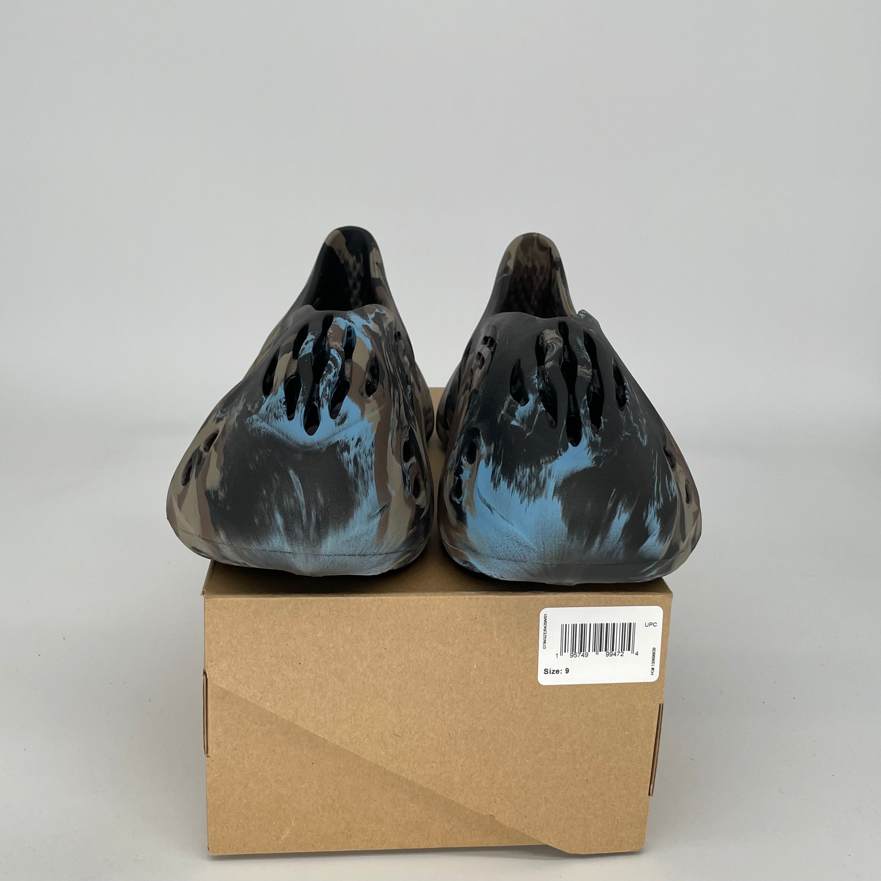 Adidas Yeezy Foam Runner MX Cinder - Men's Size 9 | Slip-On Comfort Shoes for Running, Gym & Casual Wear | ID4126