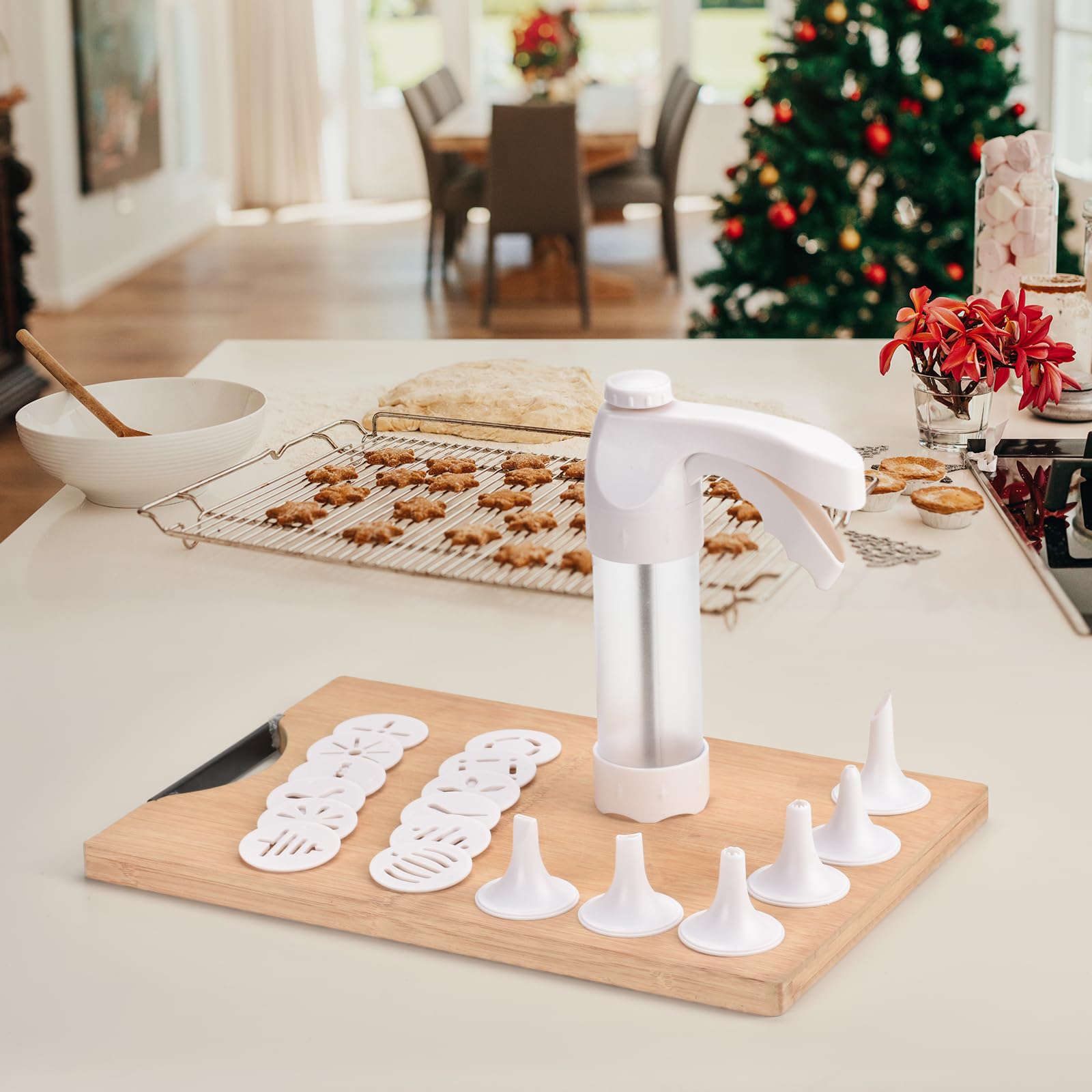 YOOUSOO Cookie Press Gun Kit - 12 Decorating Discs & 6 Icing Tips for DIY Biscuit Making - Perfect for Christmas Baking, Holiday Parties, and Home Decorating (Cookie Maker Machine)